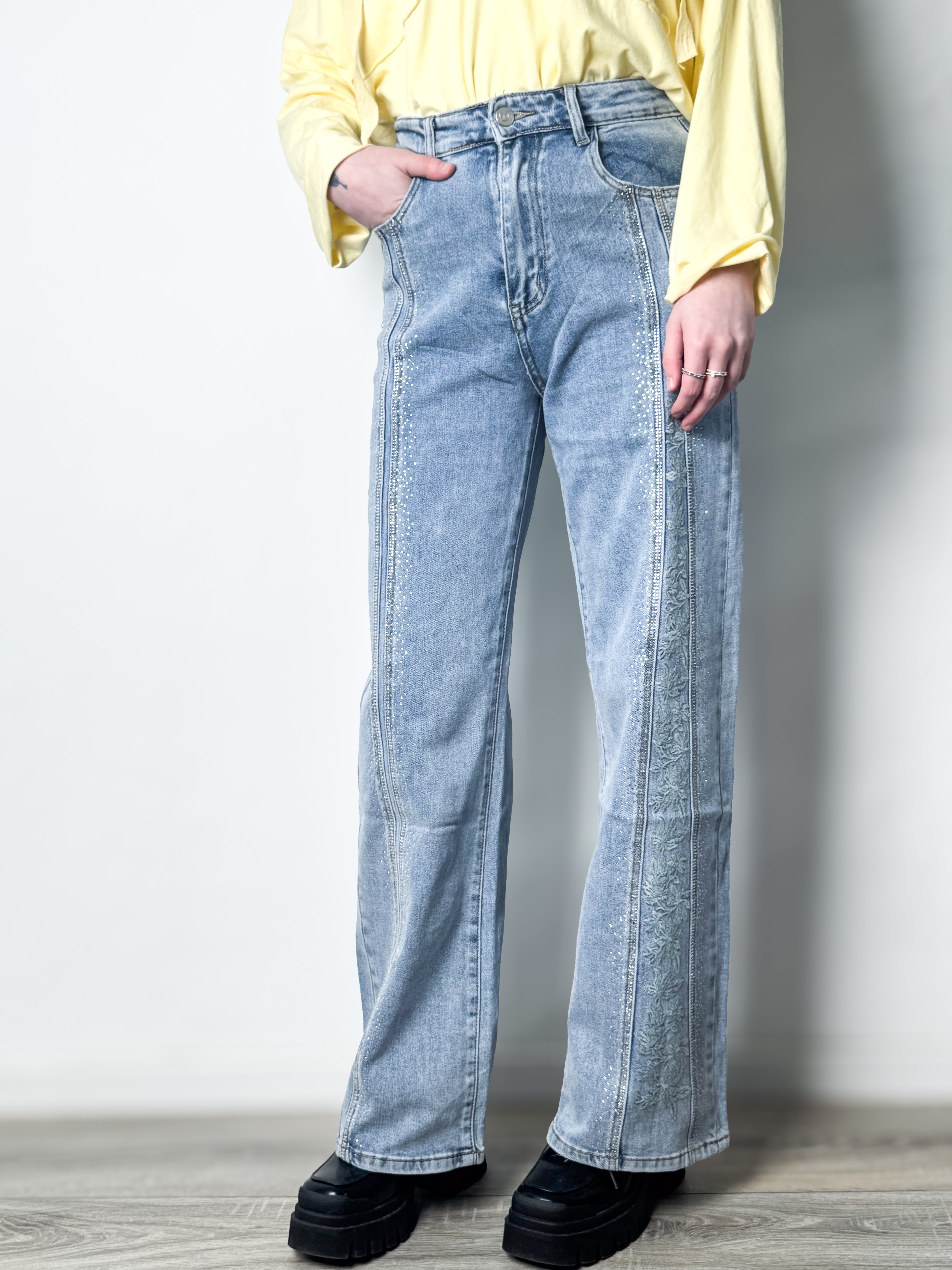 Milas Wide Leg Jeans