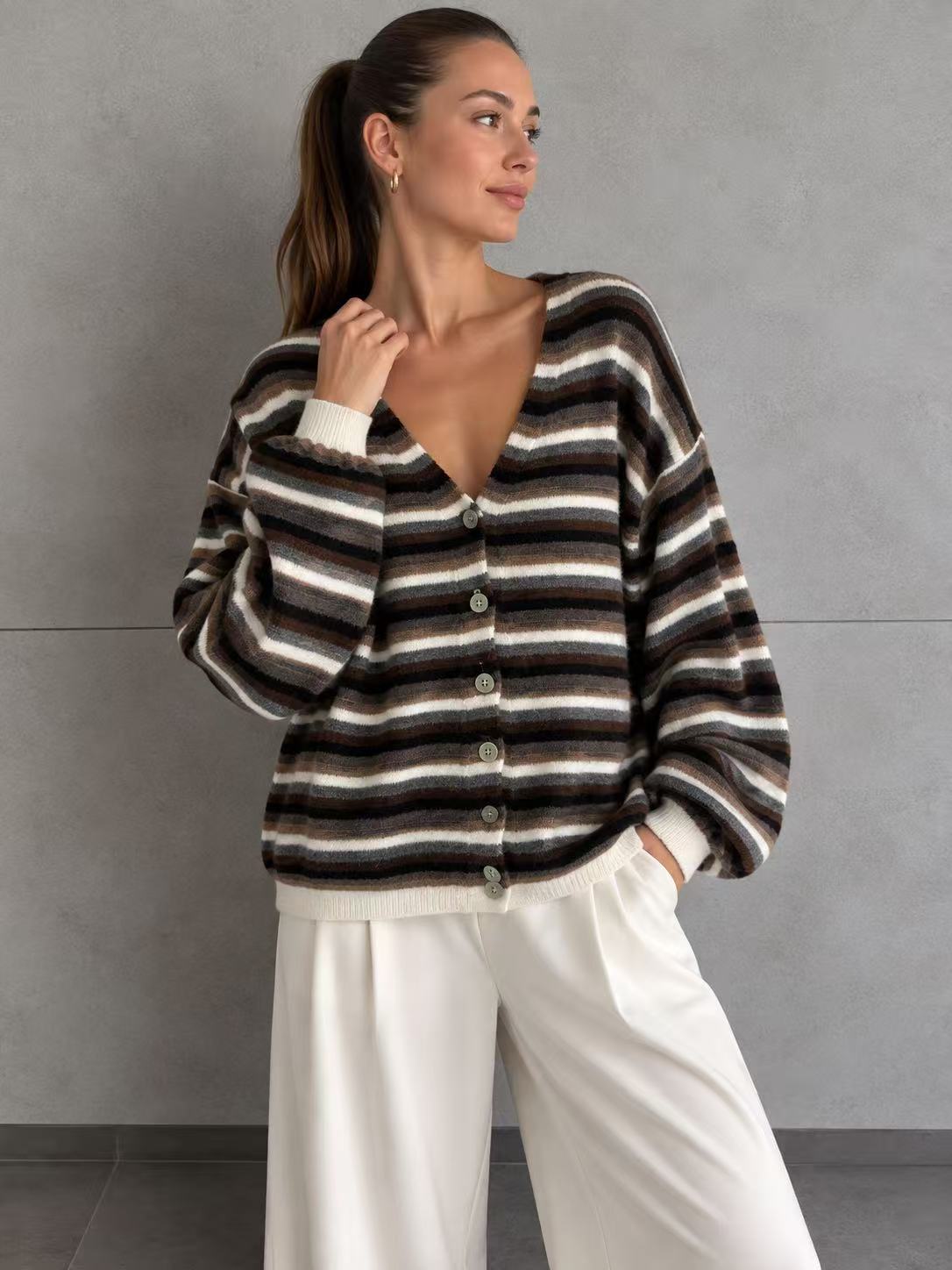 Strickjacke RETRO LINES