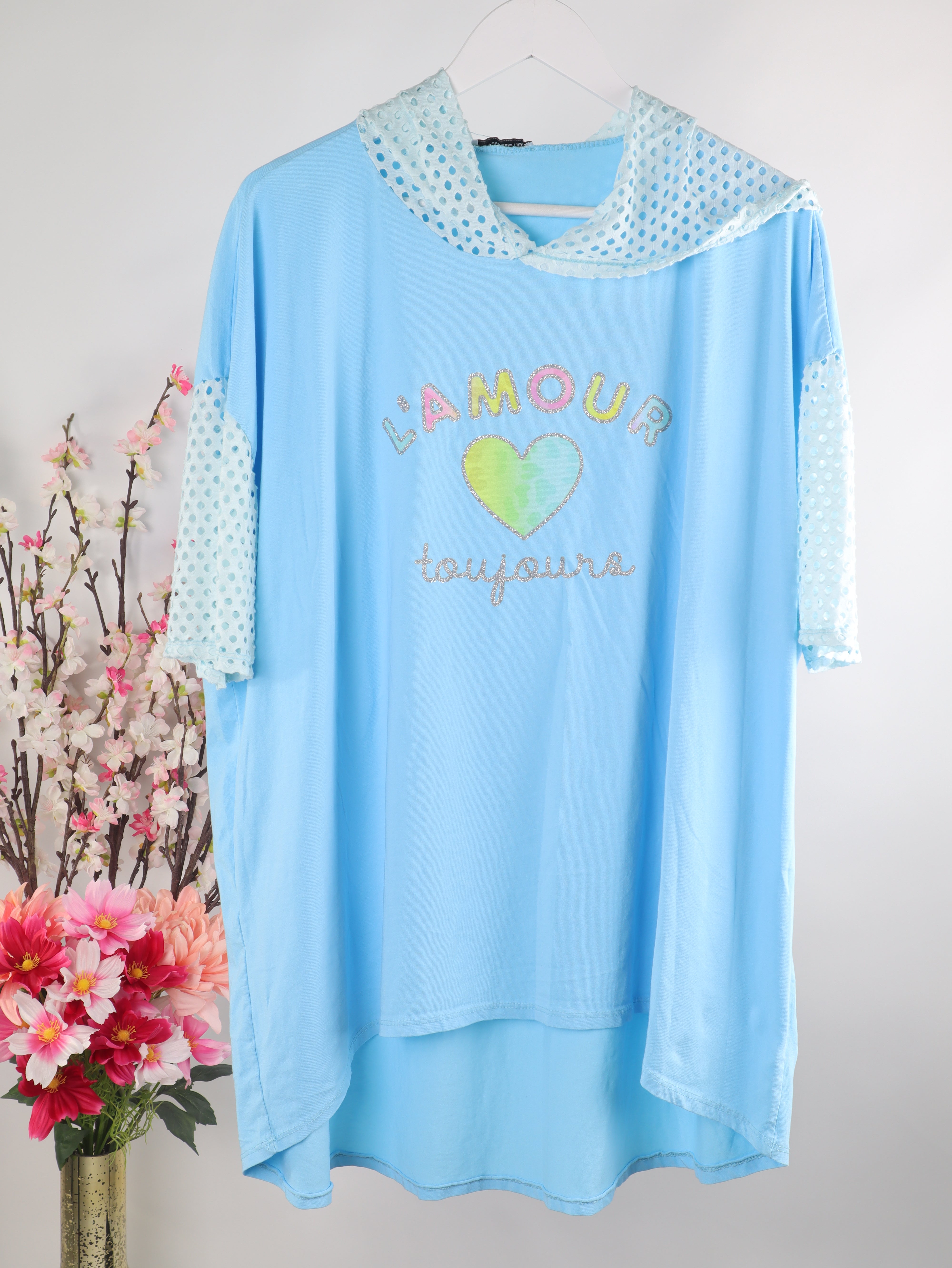 Oversize Shirt „L’AMOUR toujours“ mit Spitze & Kapuze