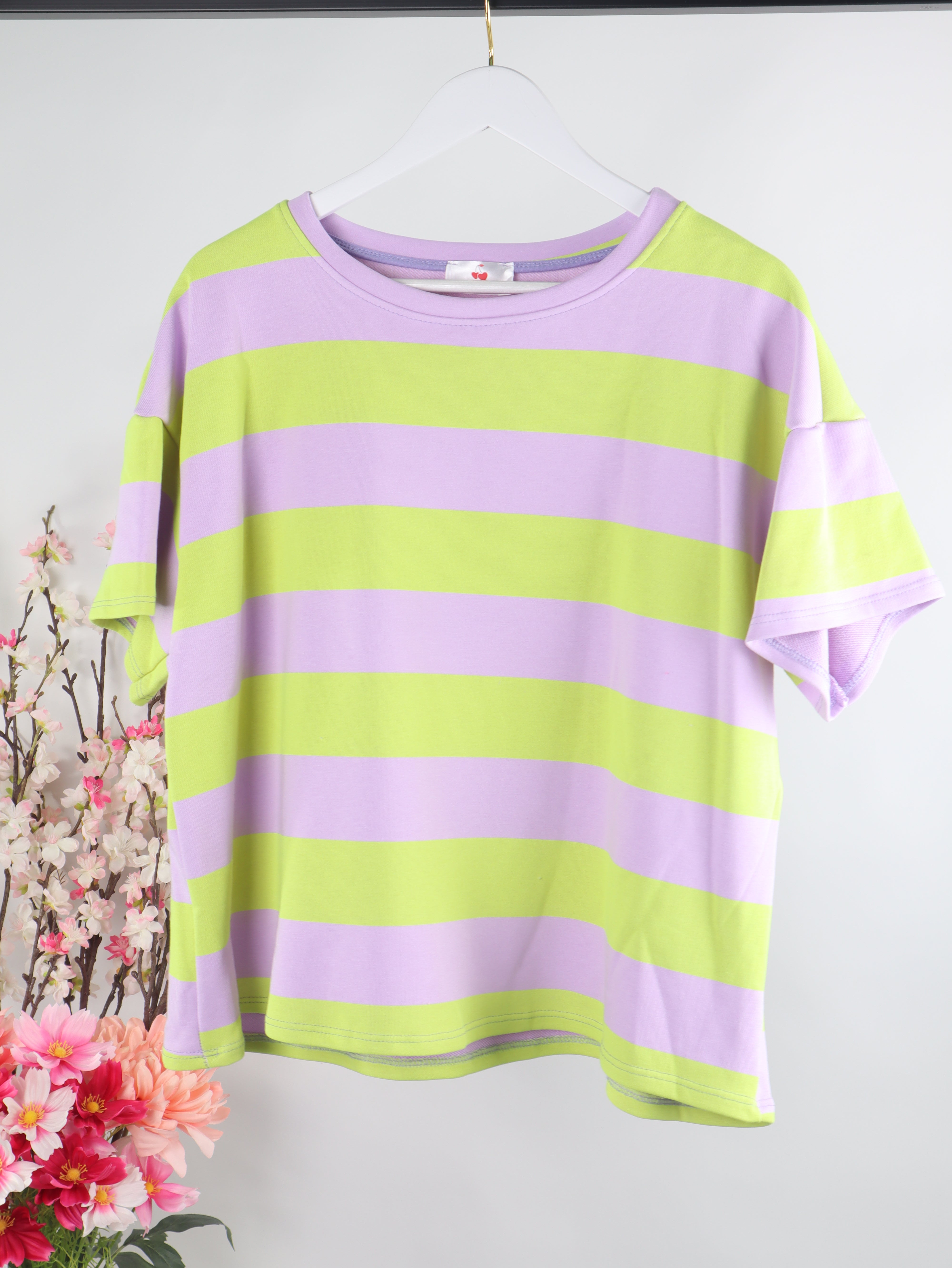 Kurzarm Sweater mit Streifen