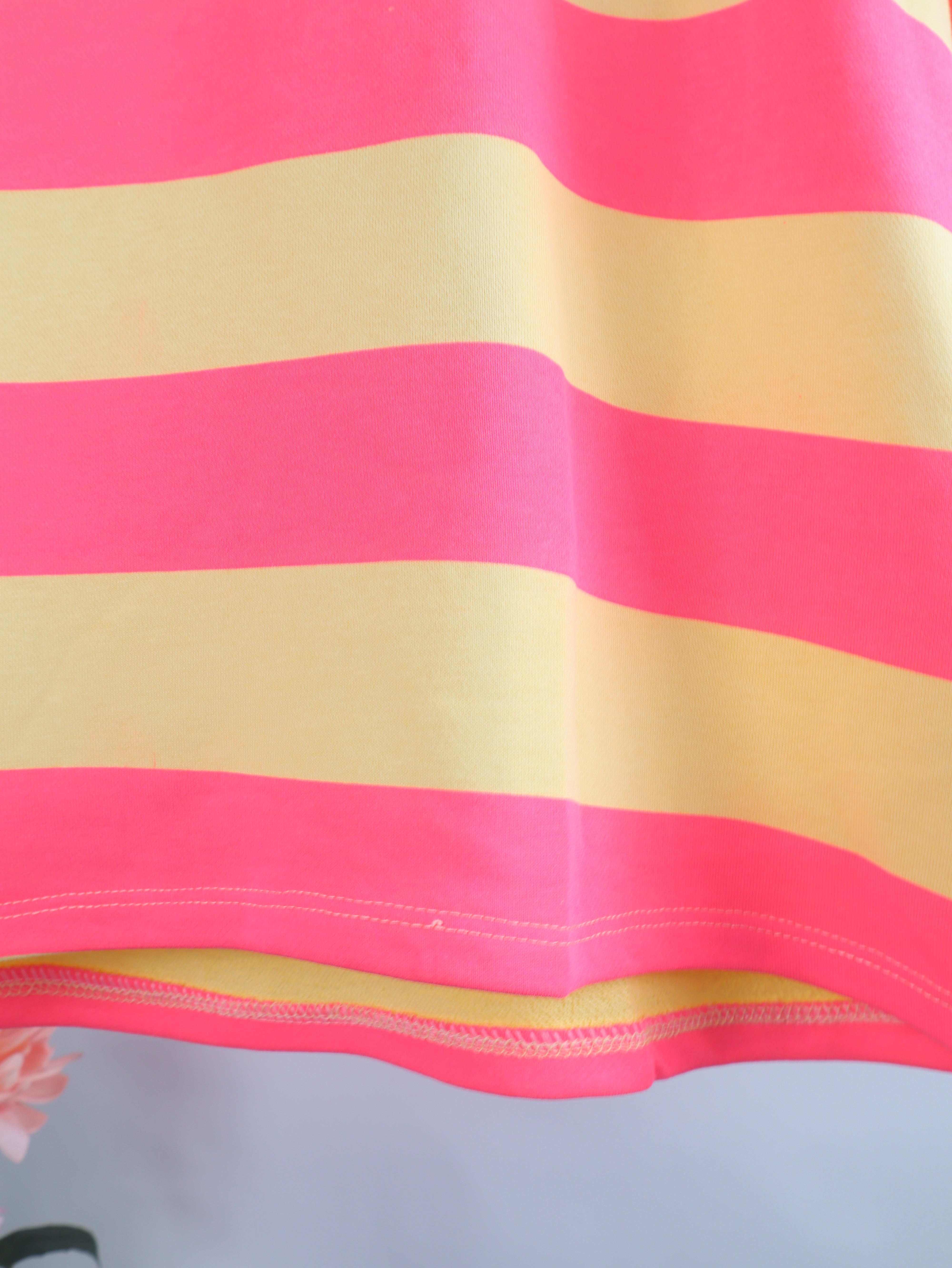 Kurzarm Sweater mit Streifen