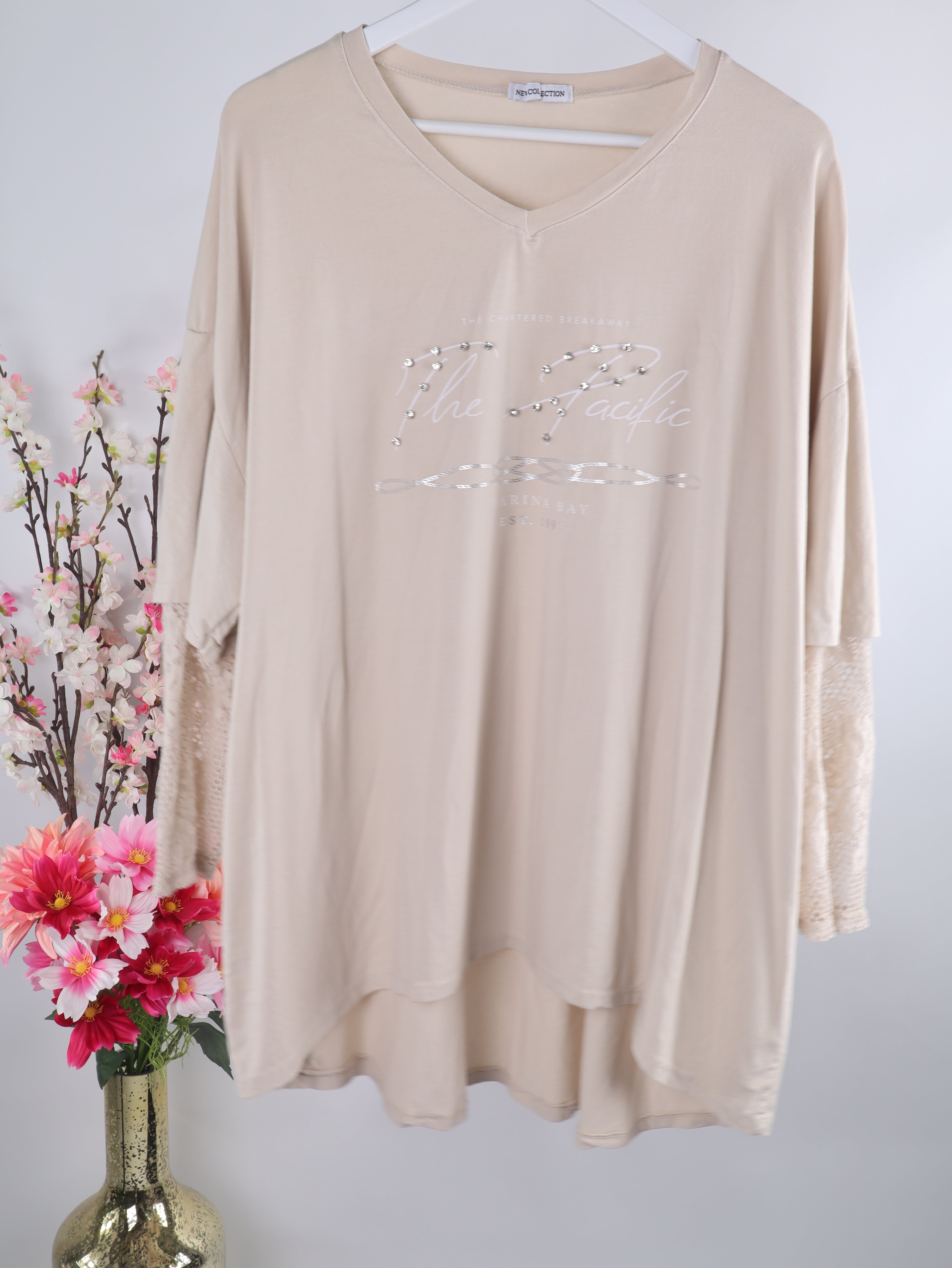 Oversize Shirt Beige mit Spitze & Strass „The Pacific“