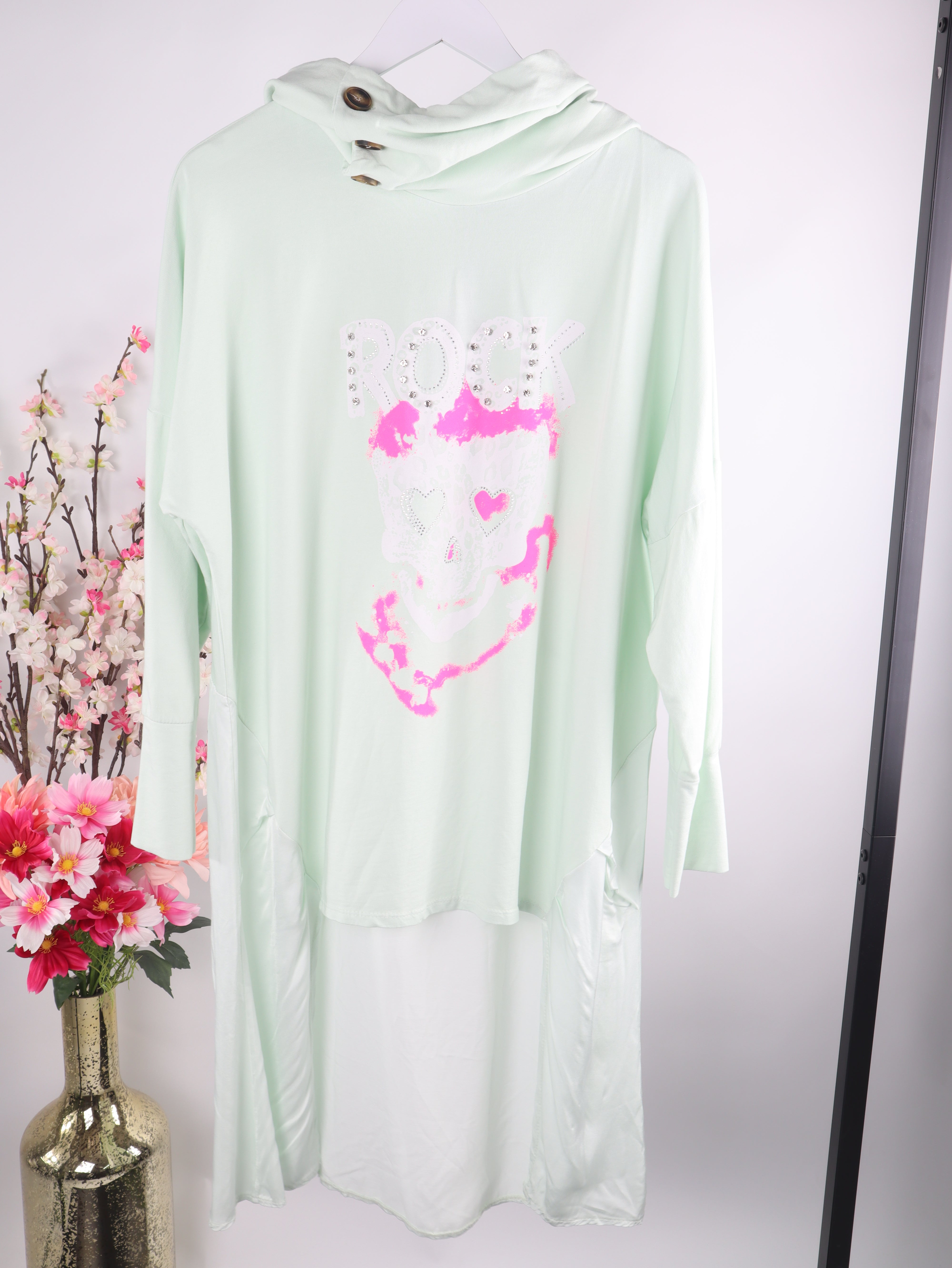 Oversize Hoodie Kleid „Rock Skull“ – Strass & Neon Print