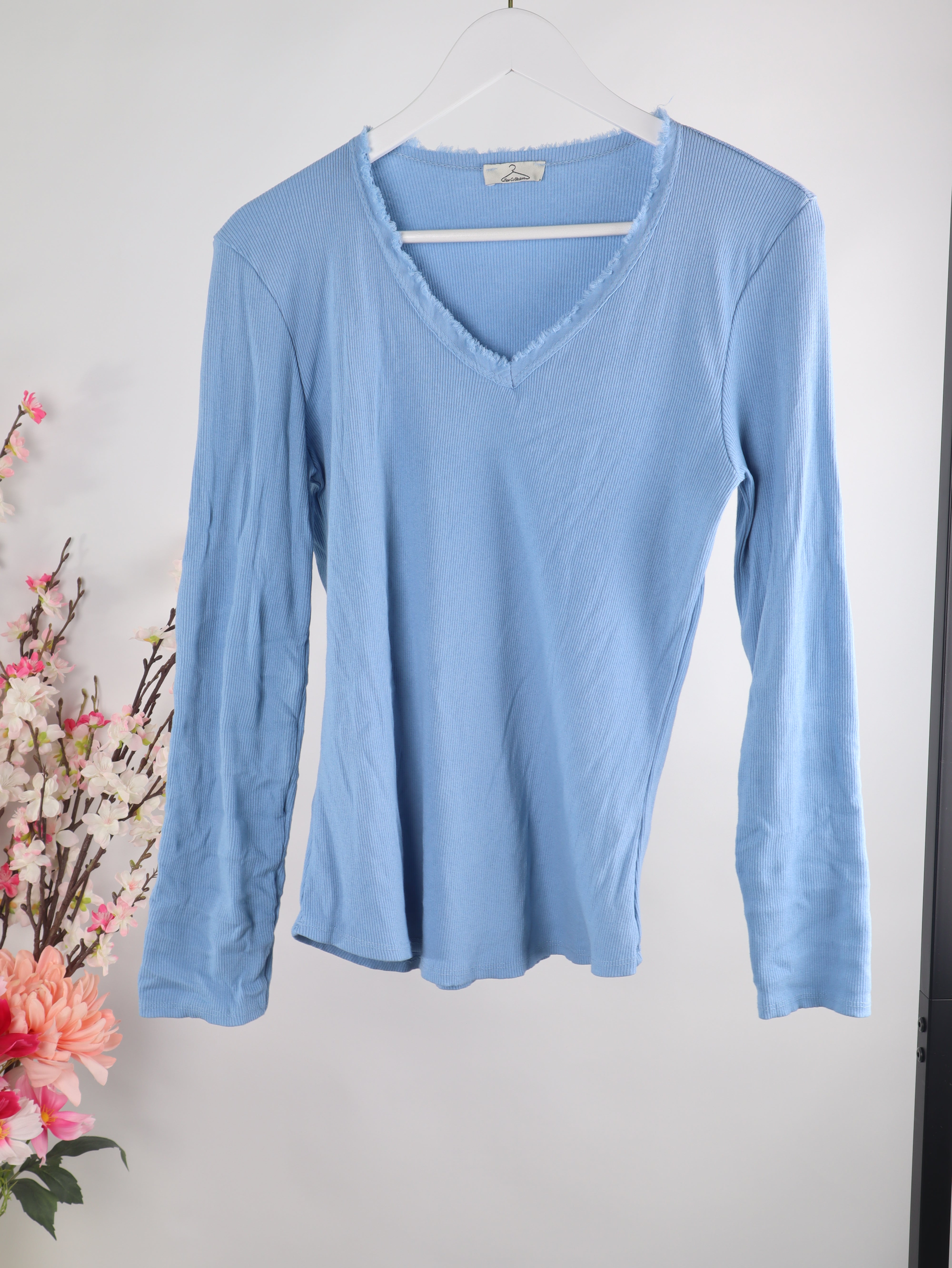 Ripp Langarmshirt mit V-Ausschnitt