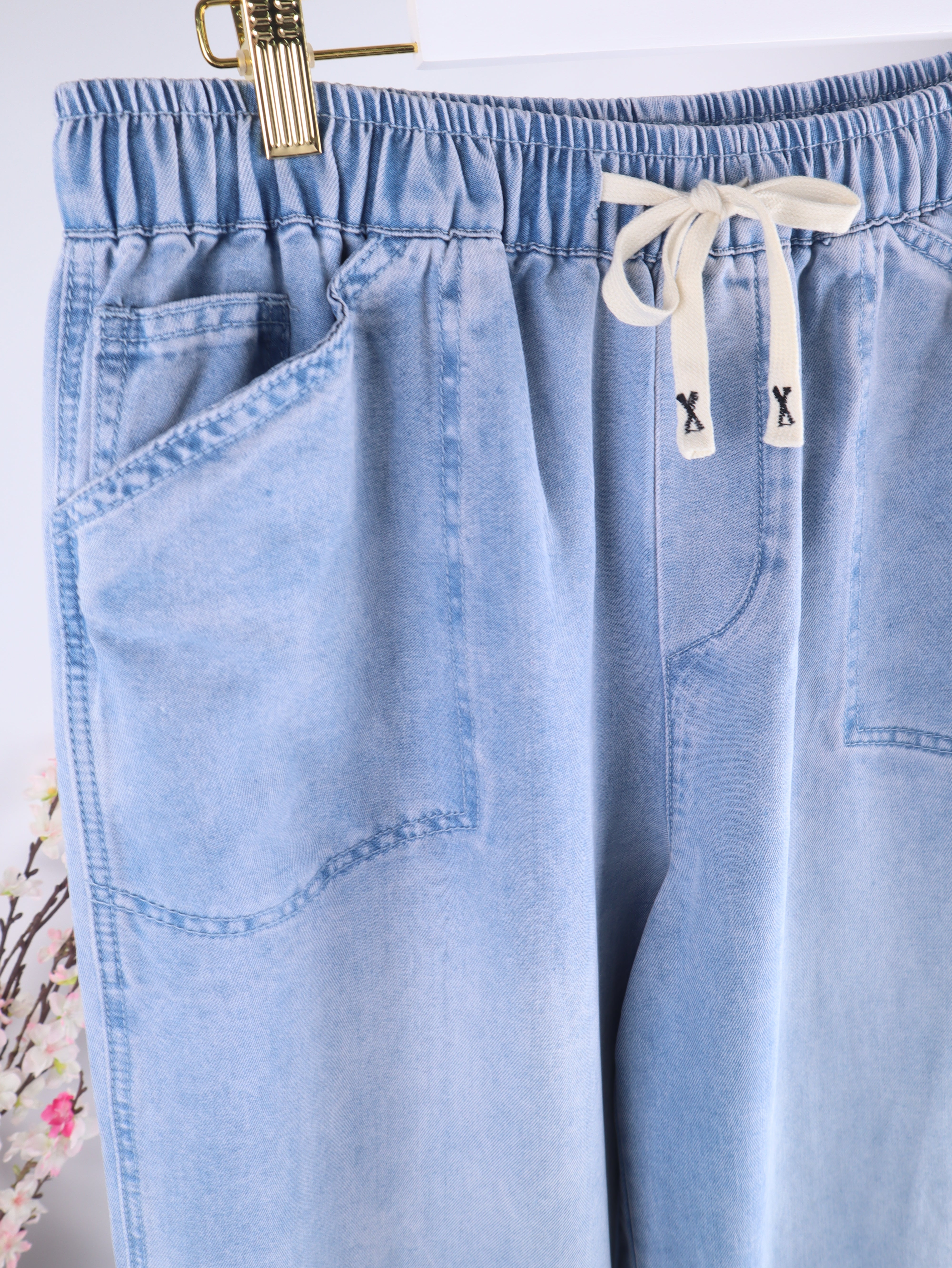 Hellblaue Wide-Leg Hose mit Gummibund