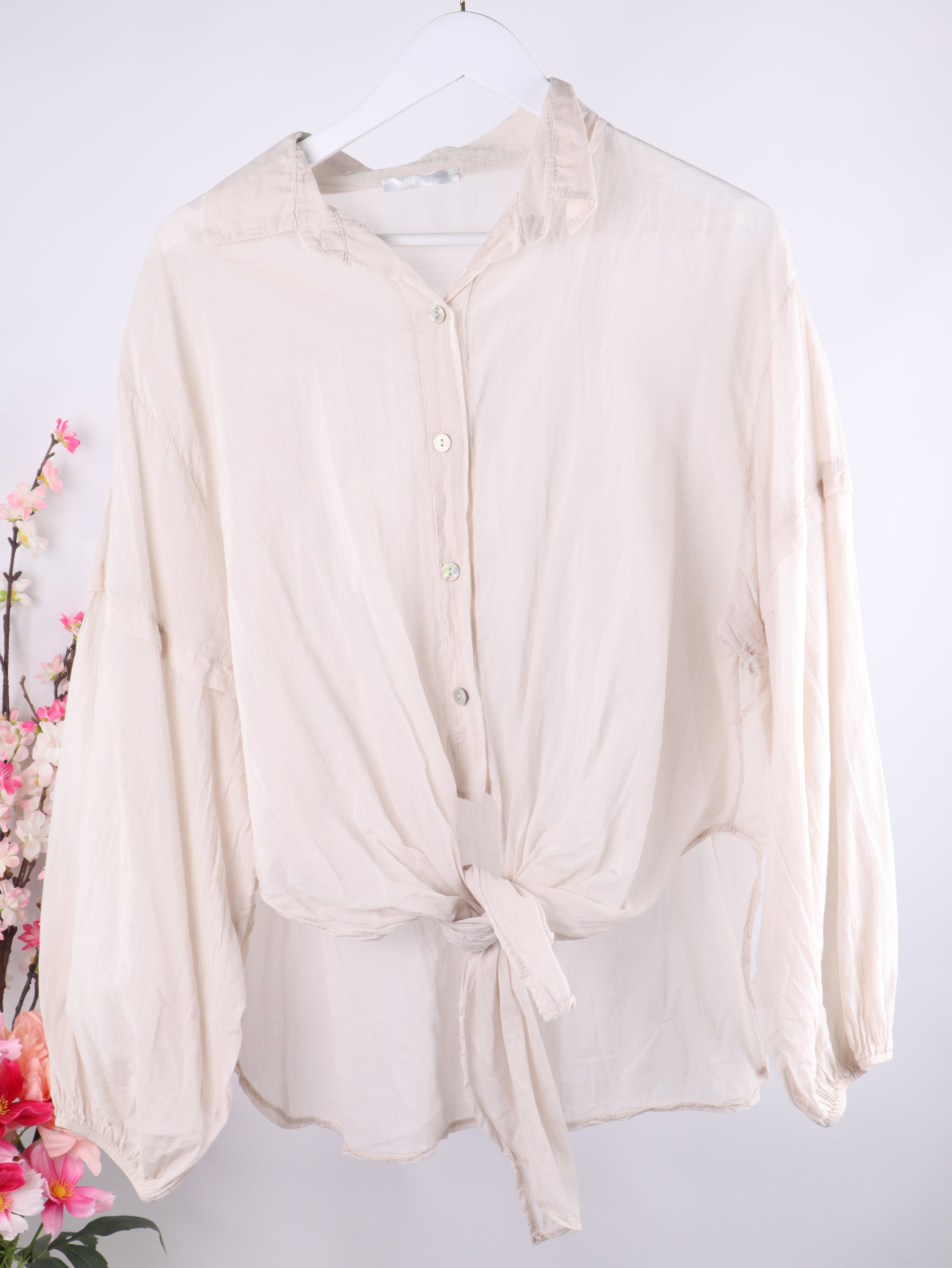 Leichte Bluse mit Knotendetail