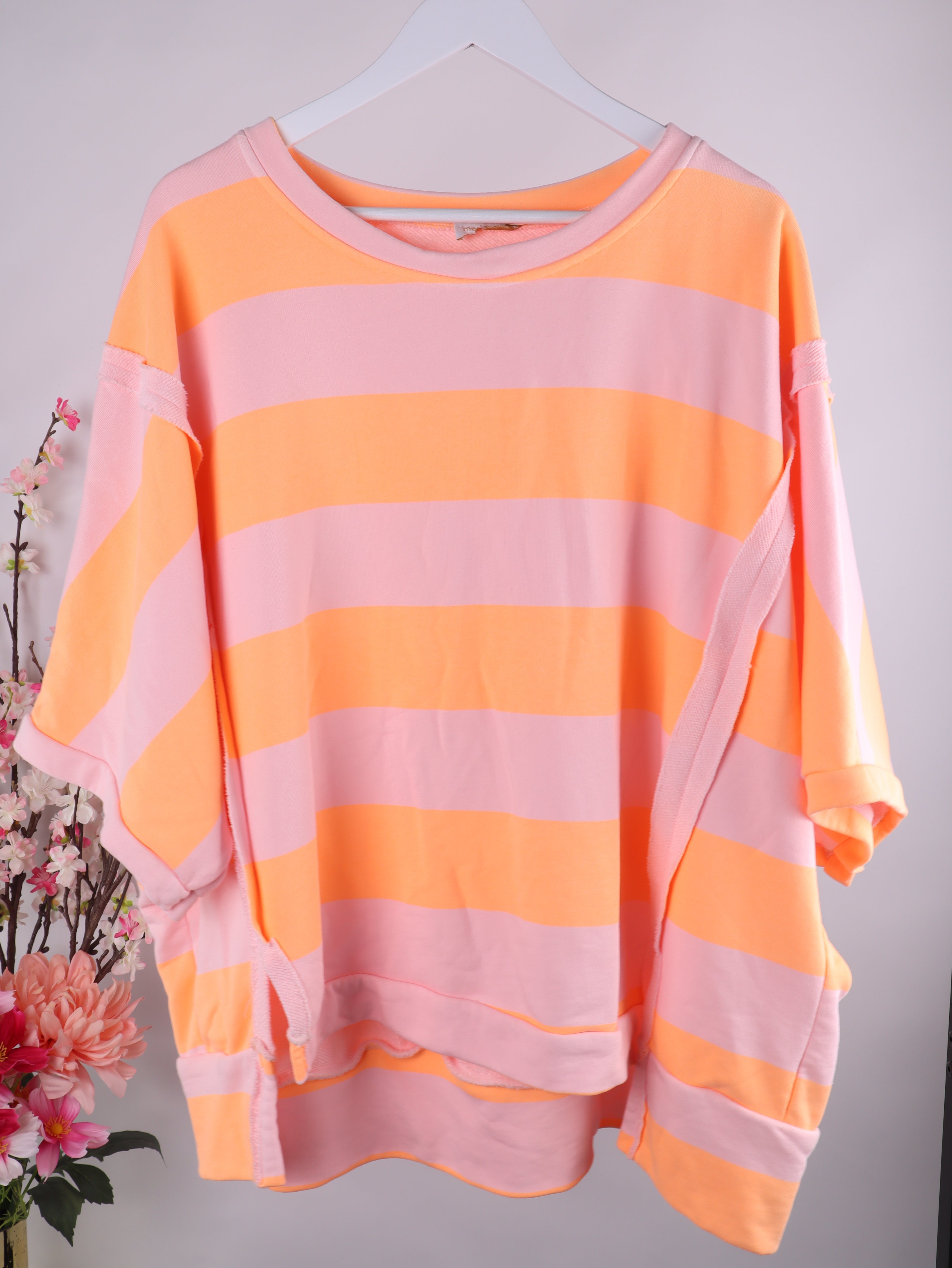 Oversize Sweatshirt mit Neon-Streifen