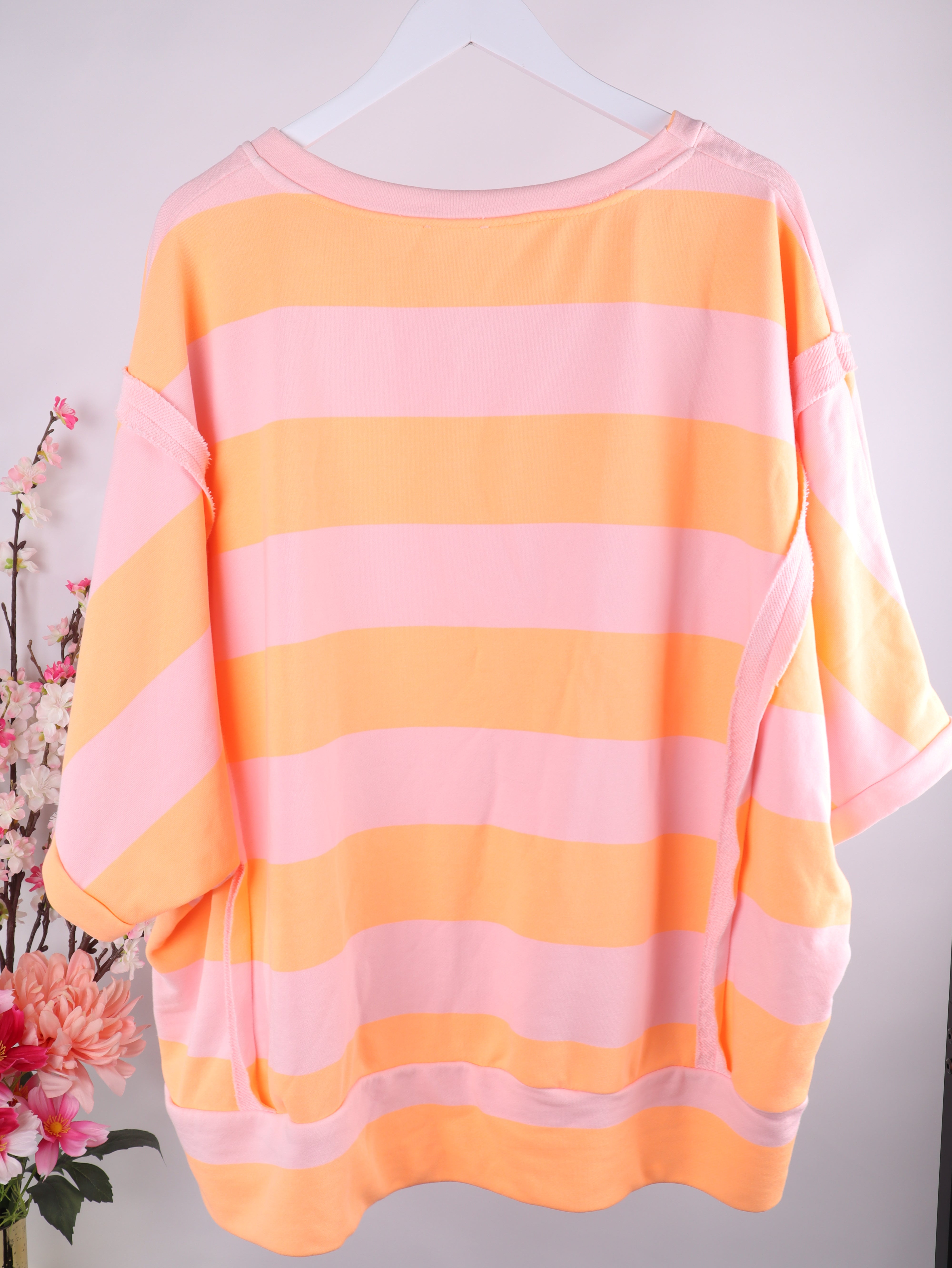Oversize Sweatshirt mit Neon-Streifen