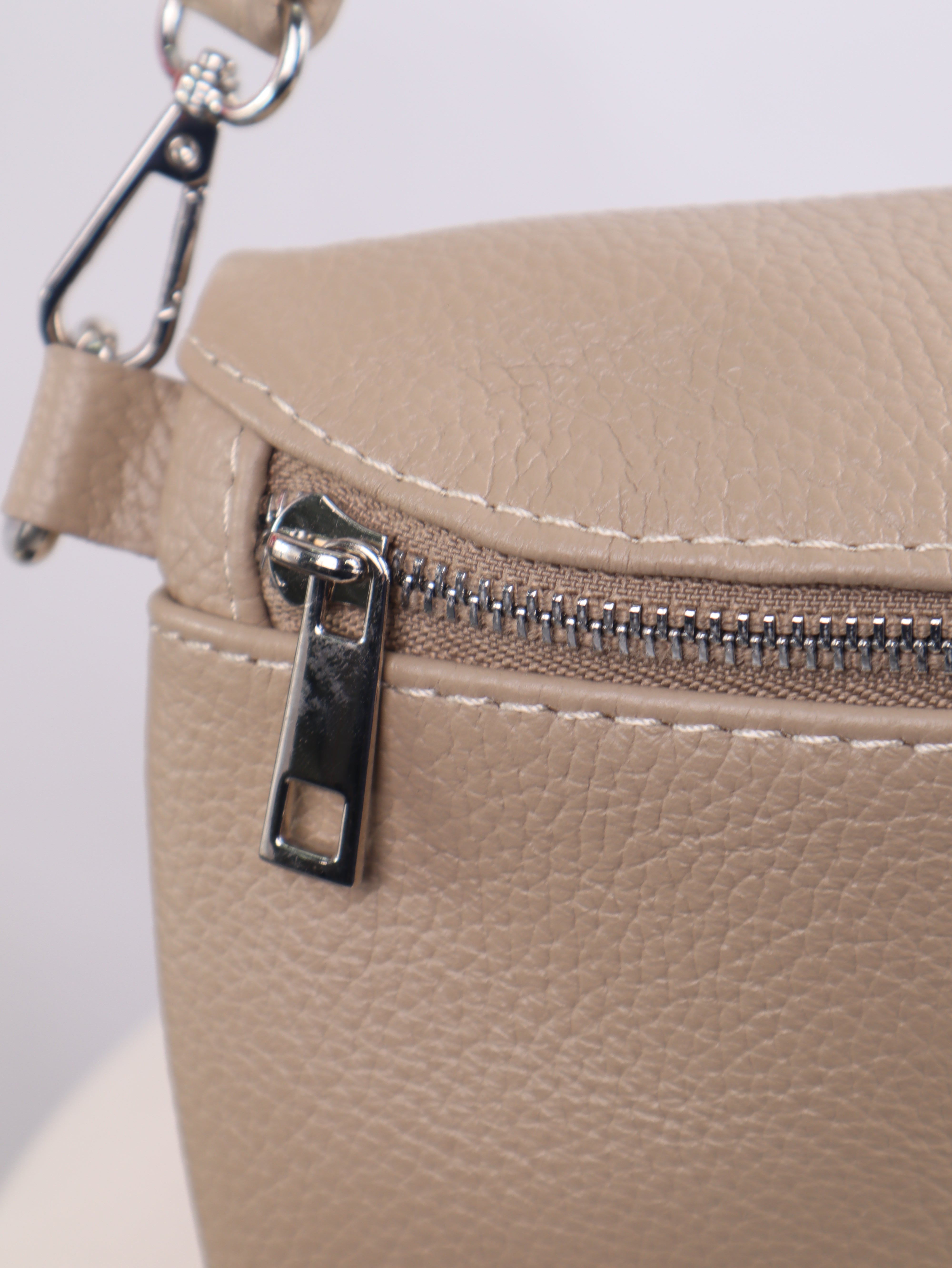 Leder Bauchtasche - ELISA - Medium