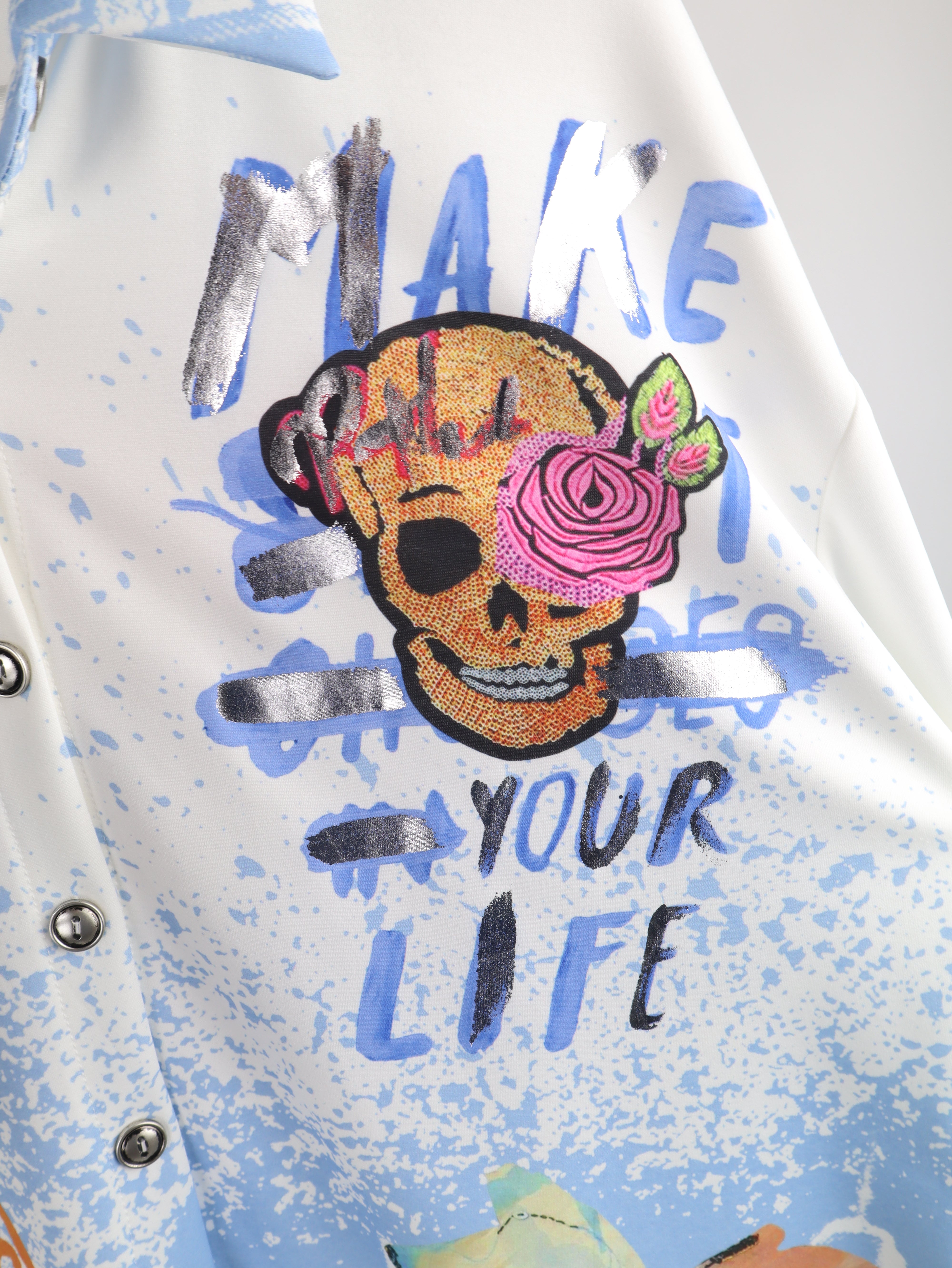 Statement Bluse Skull & Graffiti