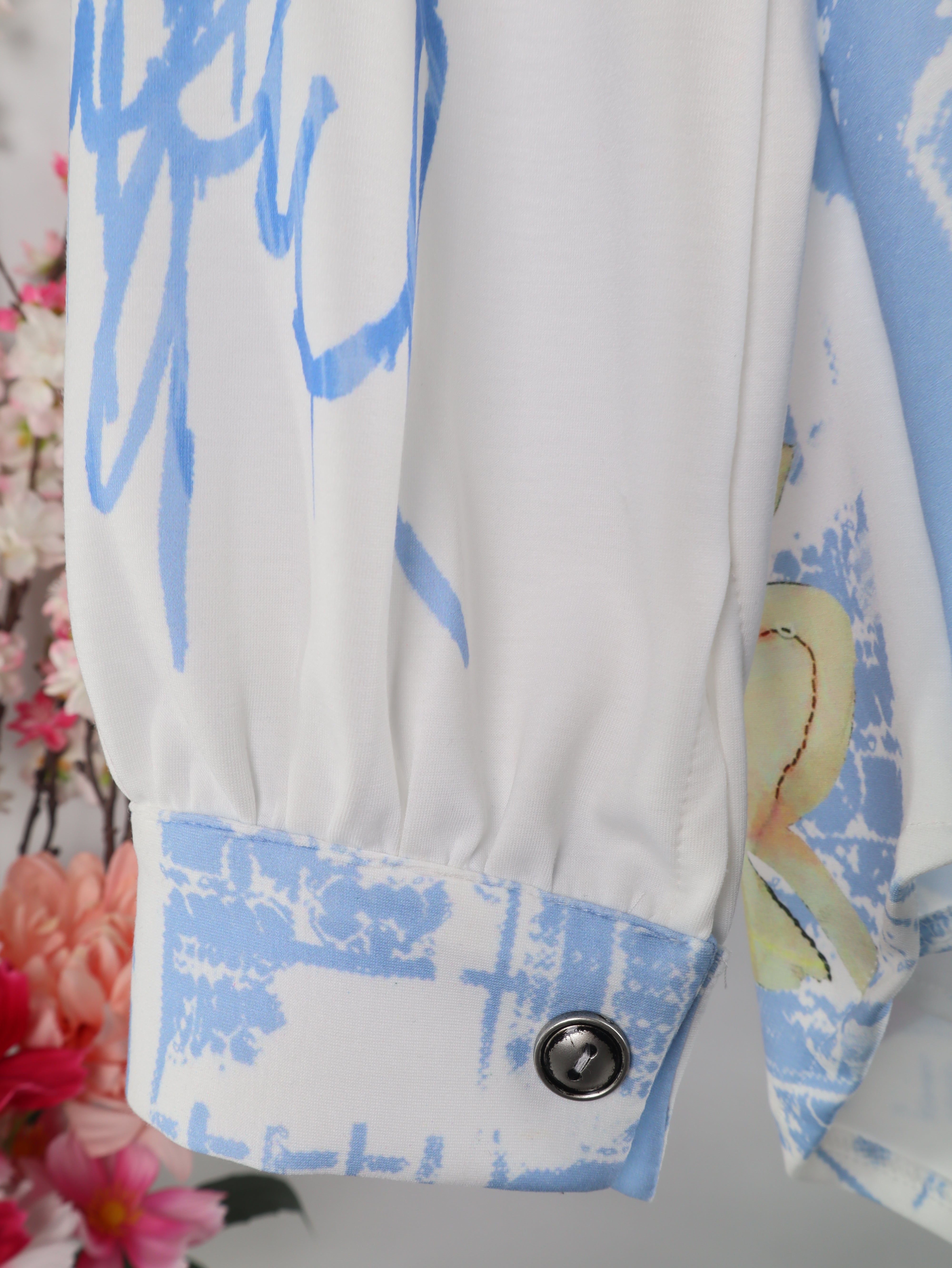 Statement Bluse Skull & Graffiti