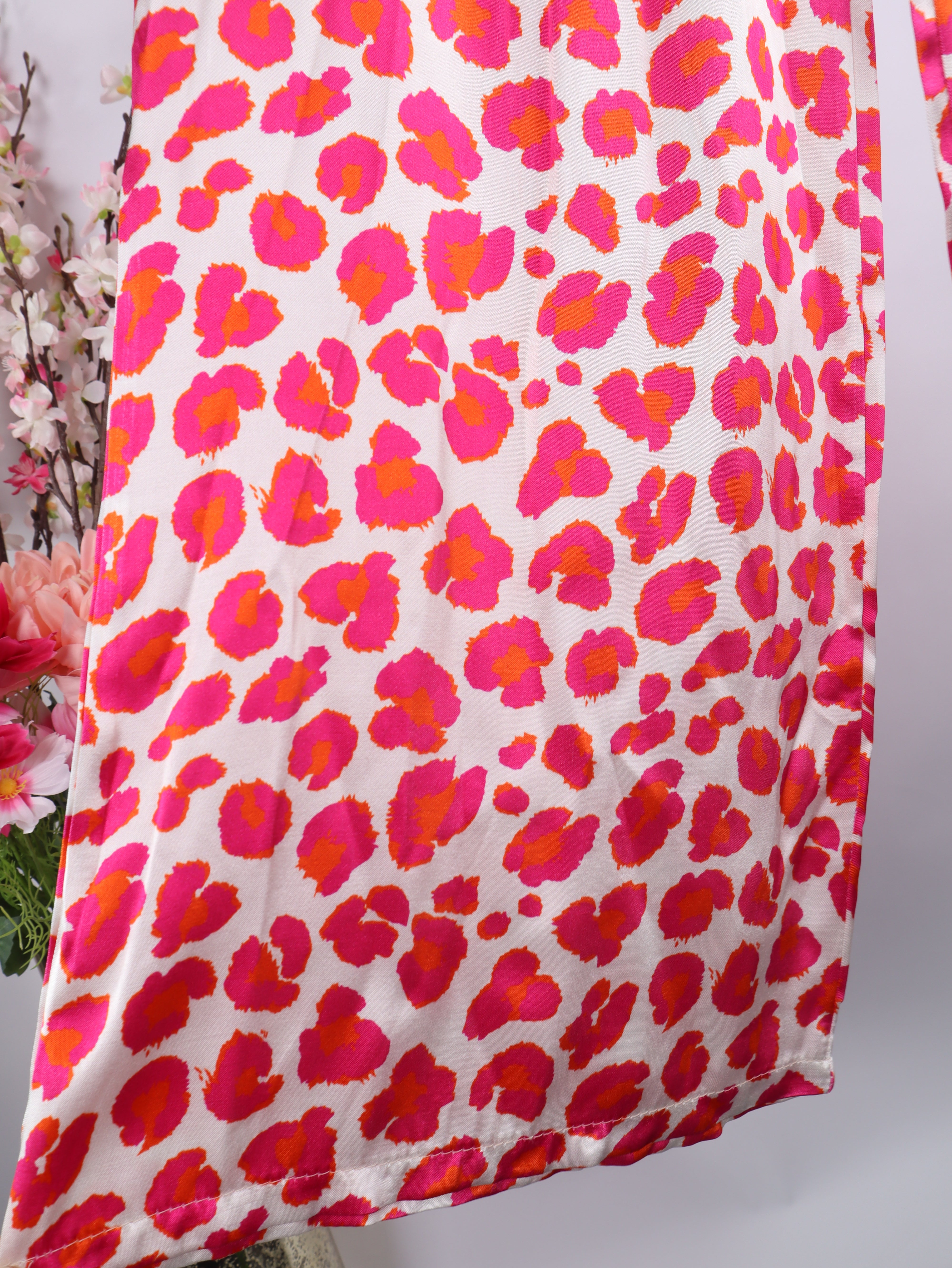 Viskose-Hose mit Leo-Print