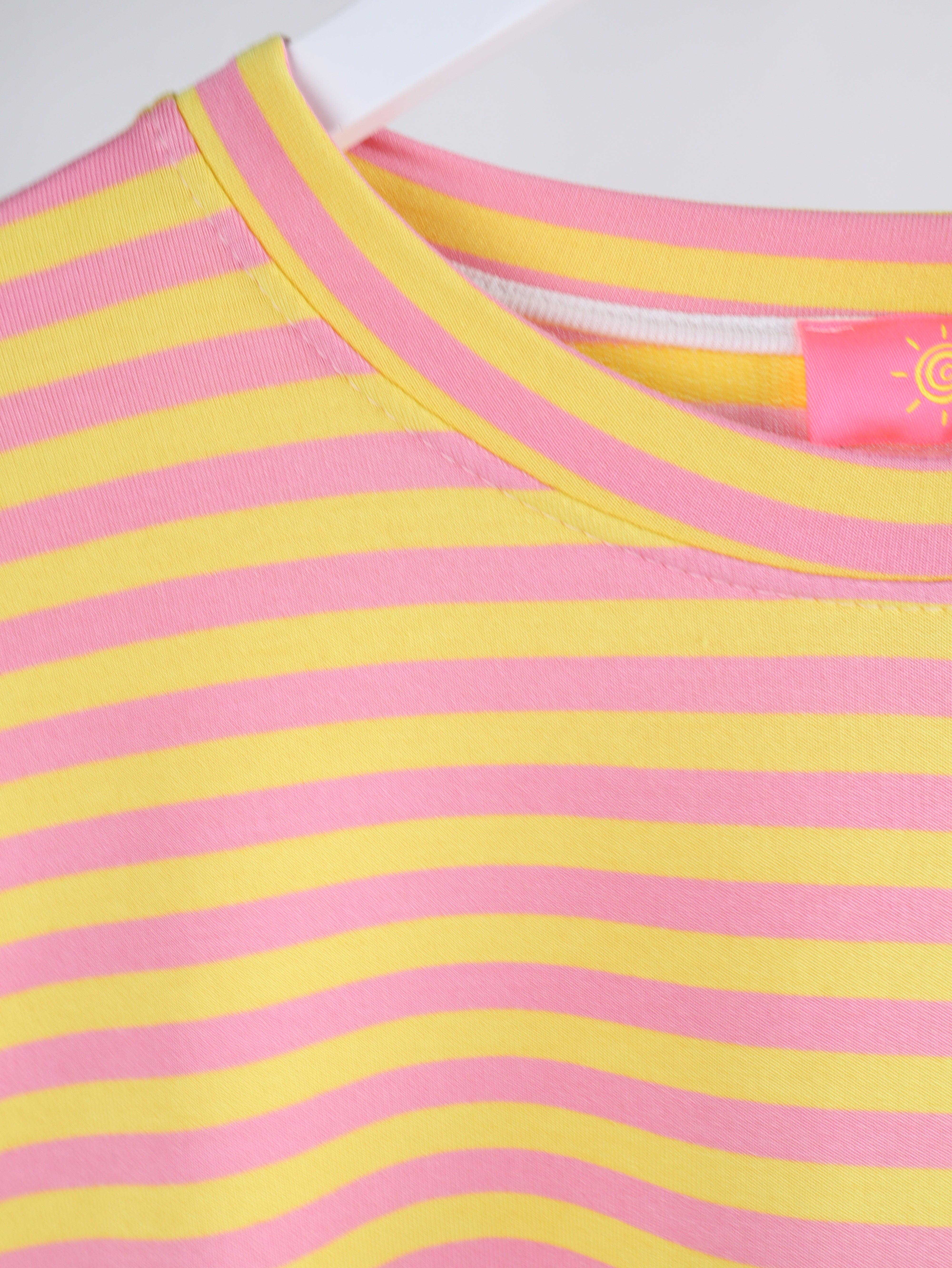 Streifen-Shirt mit Herz