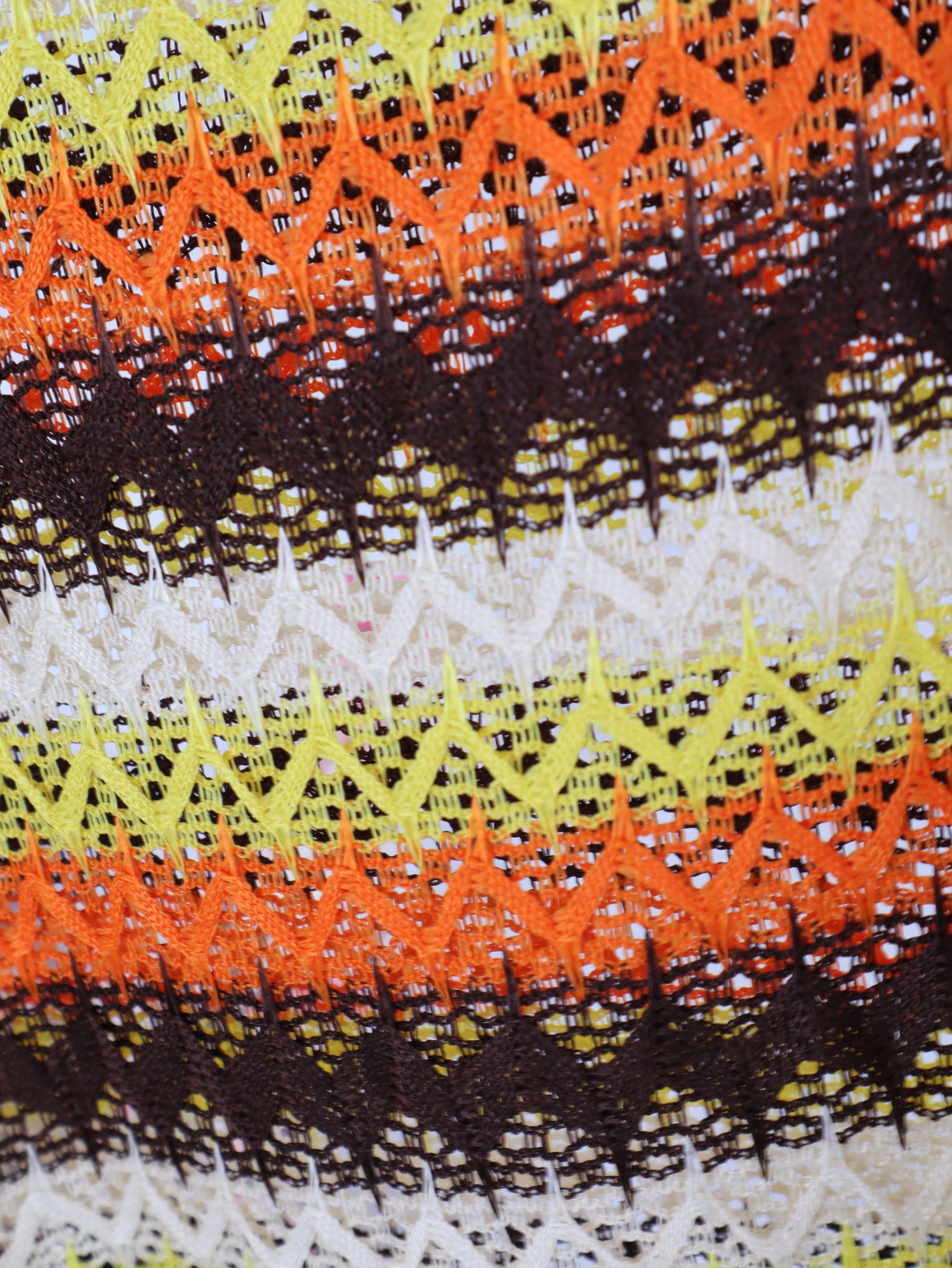 Kurzarm Häkelshirt „Color Wave“