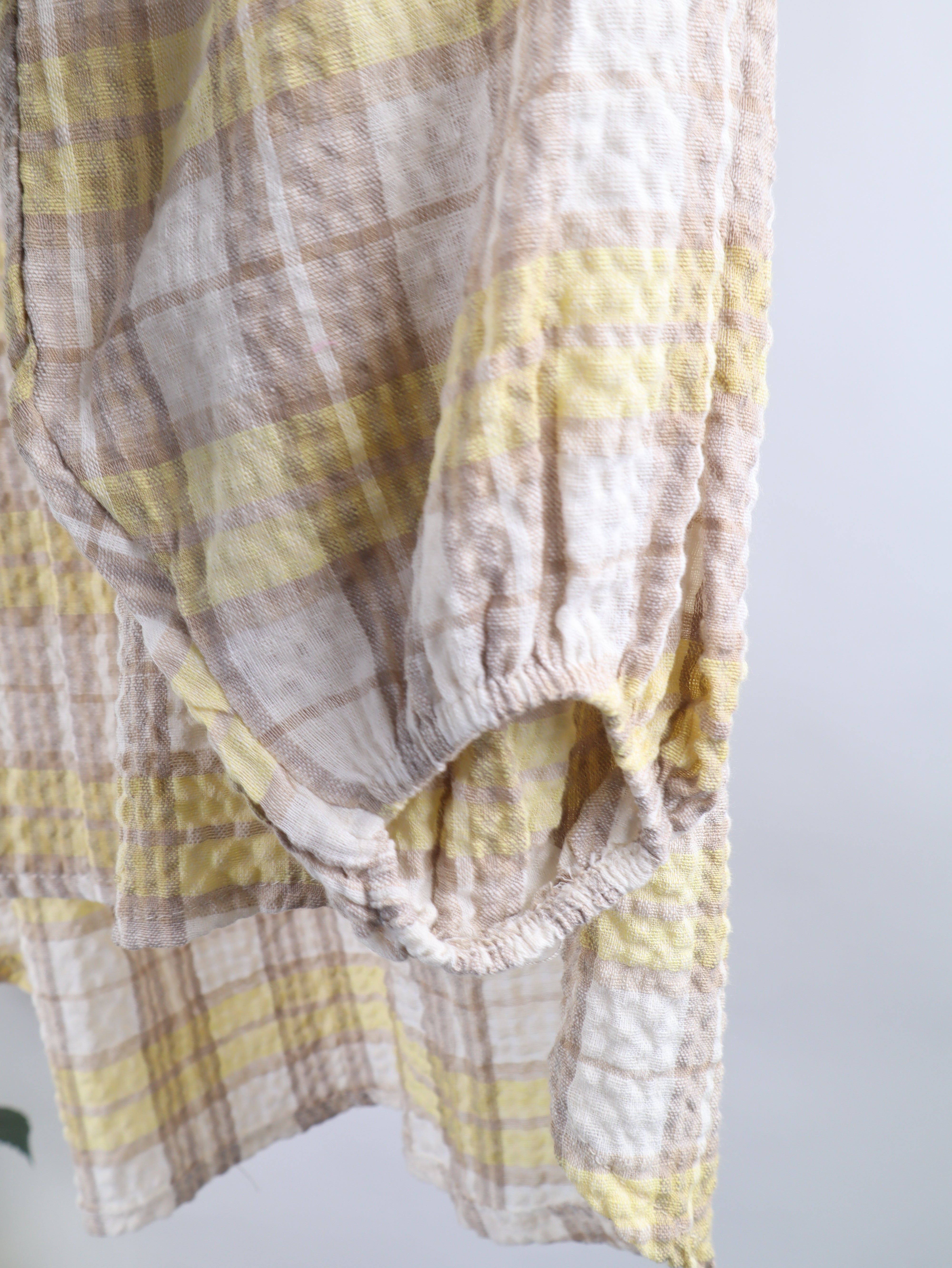 Karierte Baumwoll-Bluse in Crinkle-Optik