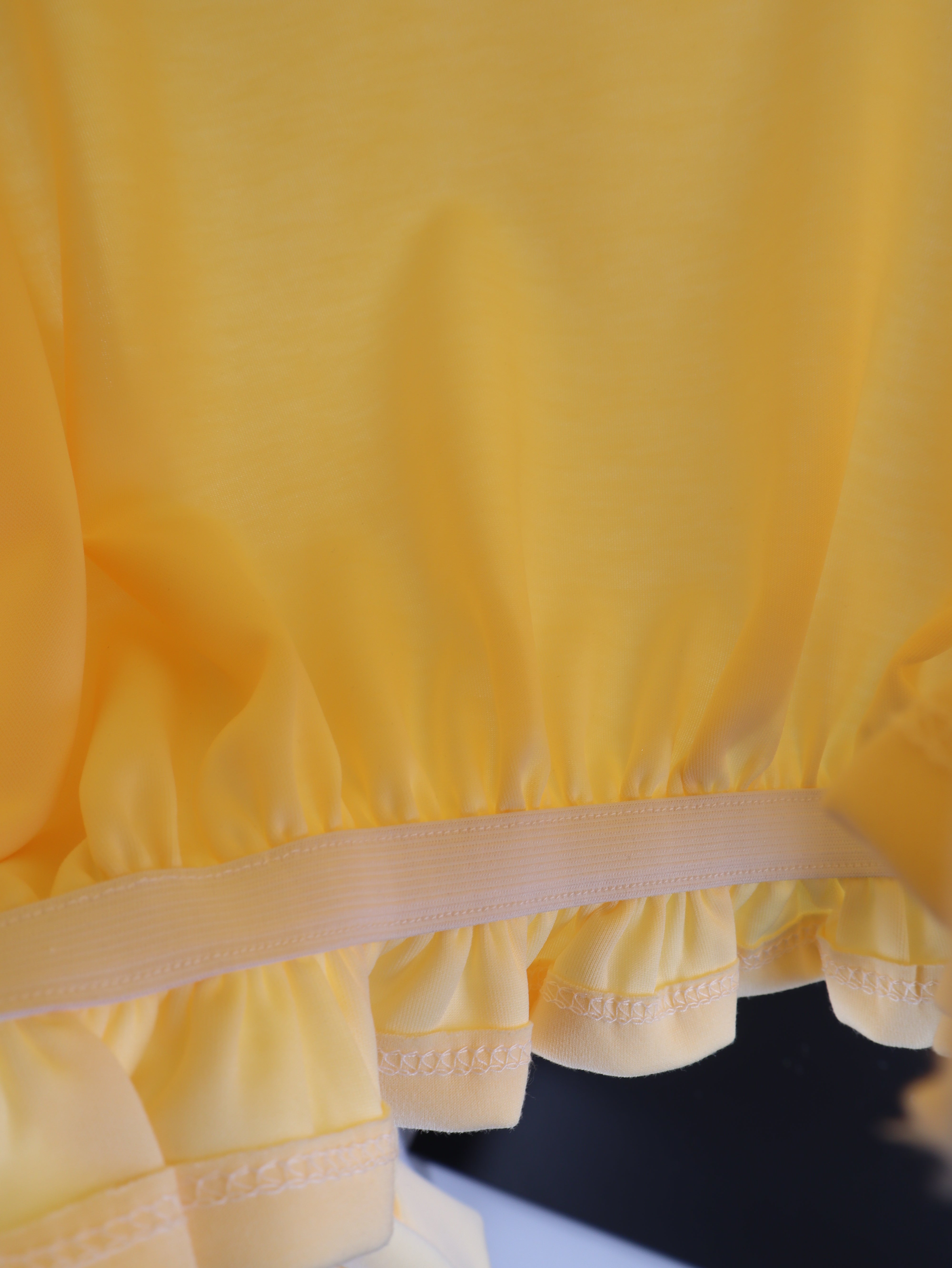 Crop-Sweatshirt mit Rüschensaum