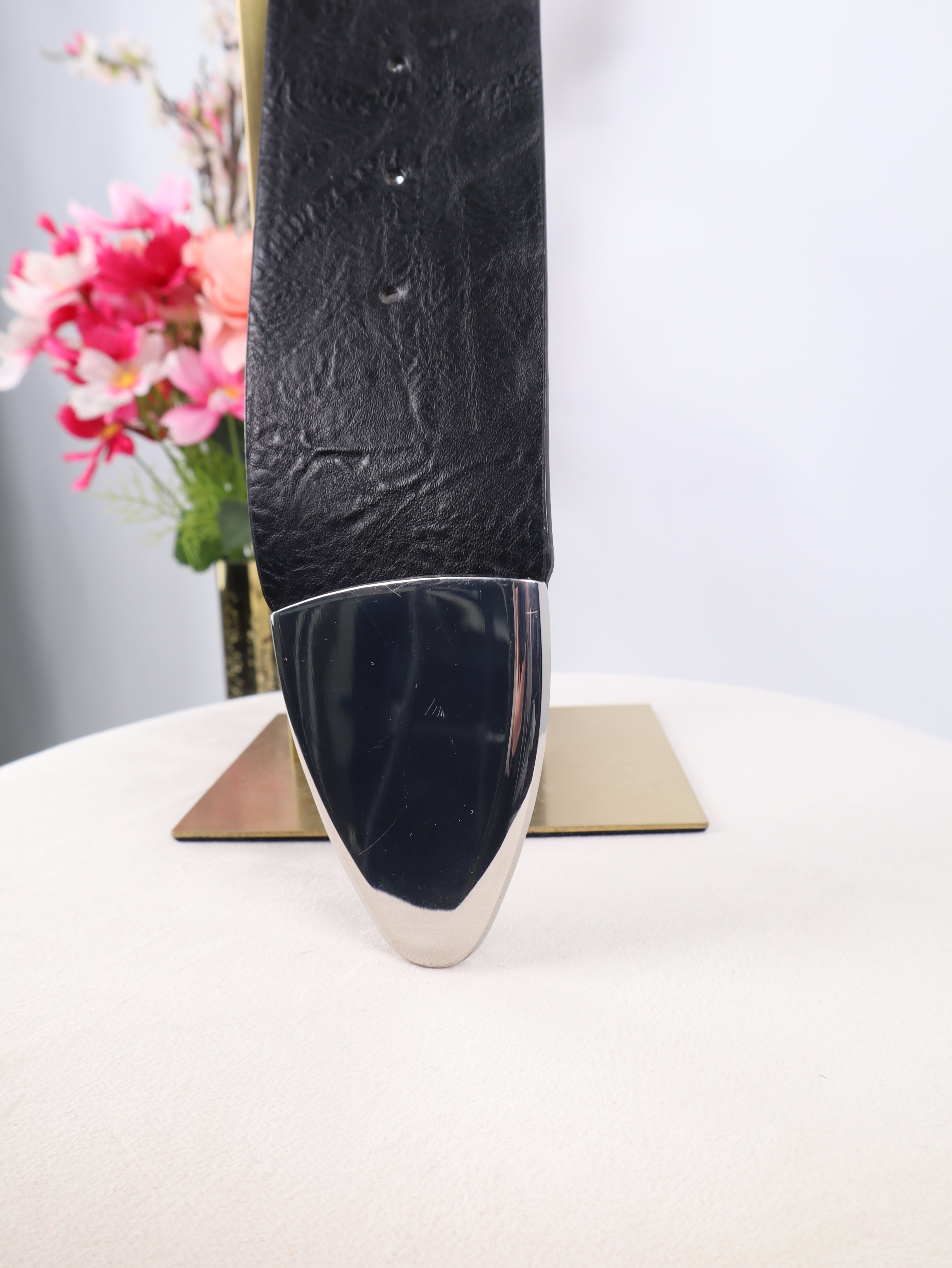 Stretchgürtel – Breite Taille & Silber-Akzente