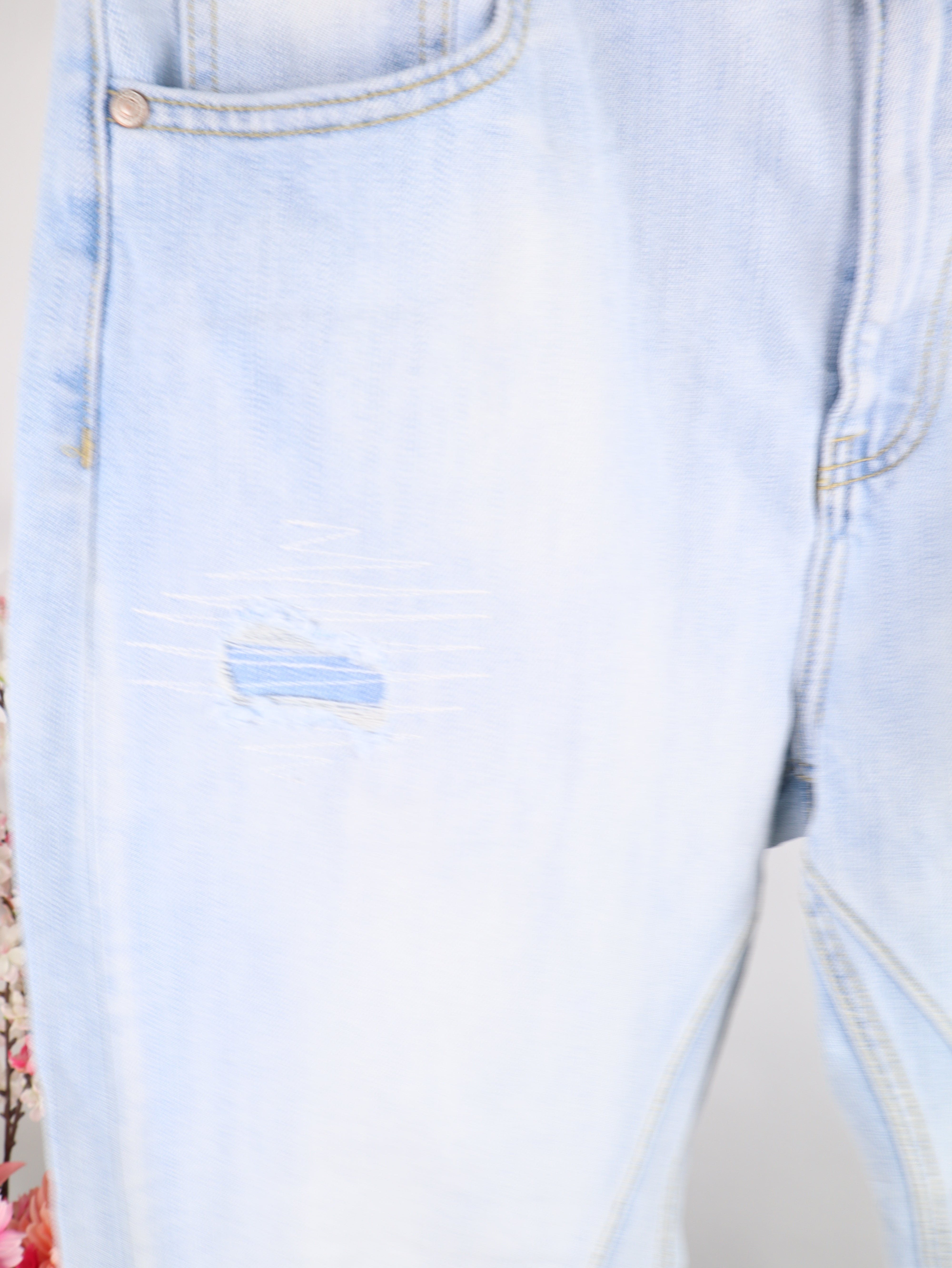 Sexy Woman Jeans mit Regenbogen-Strass