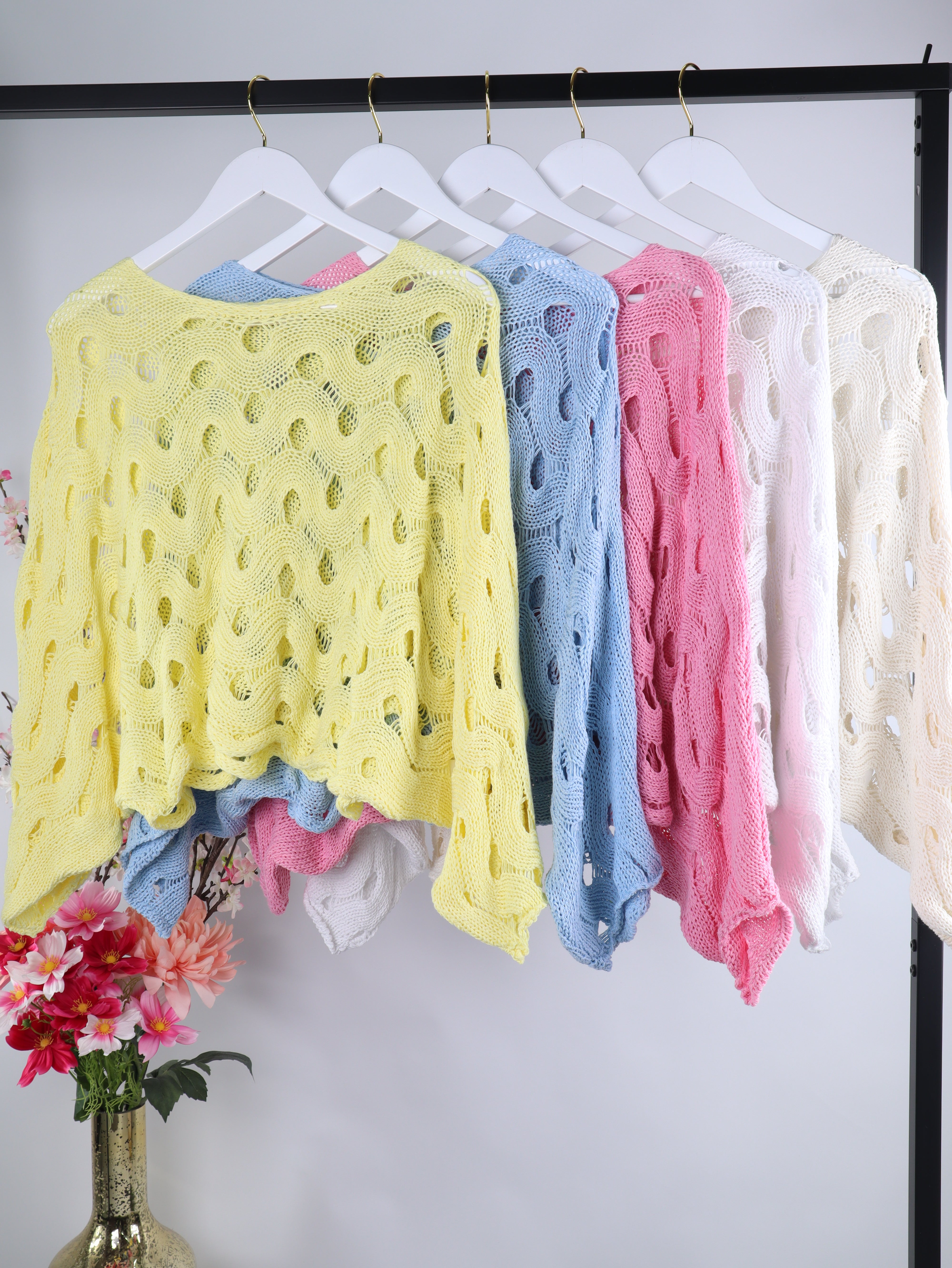 Oversize Lochstrick-Pullover Wellen