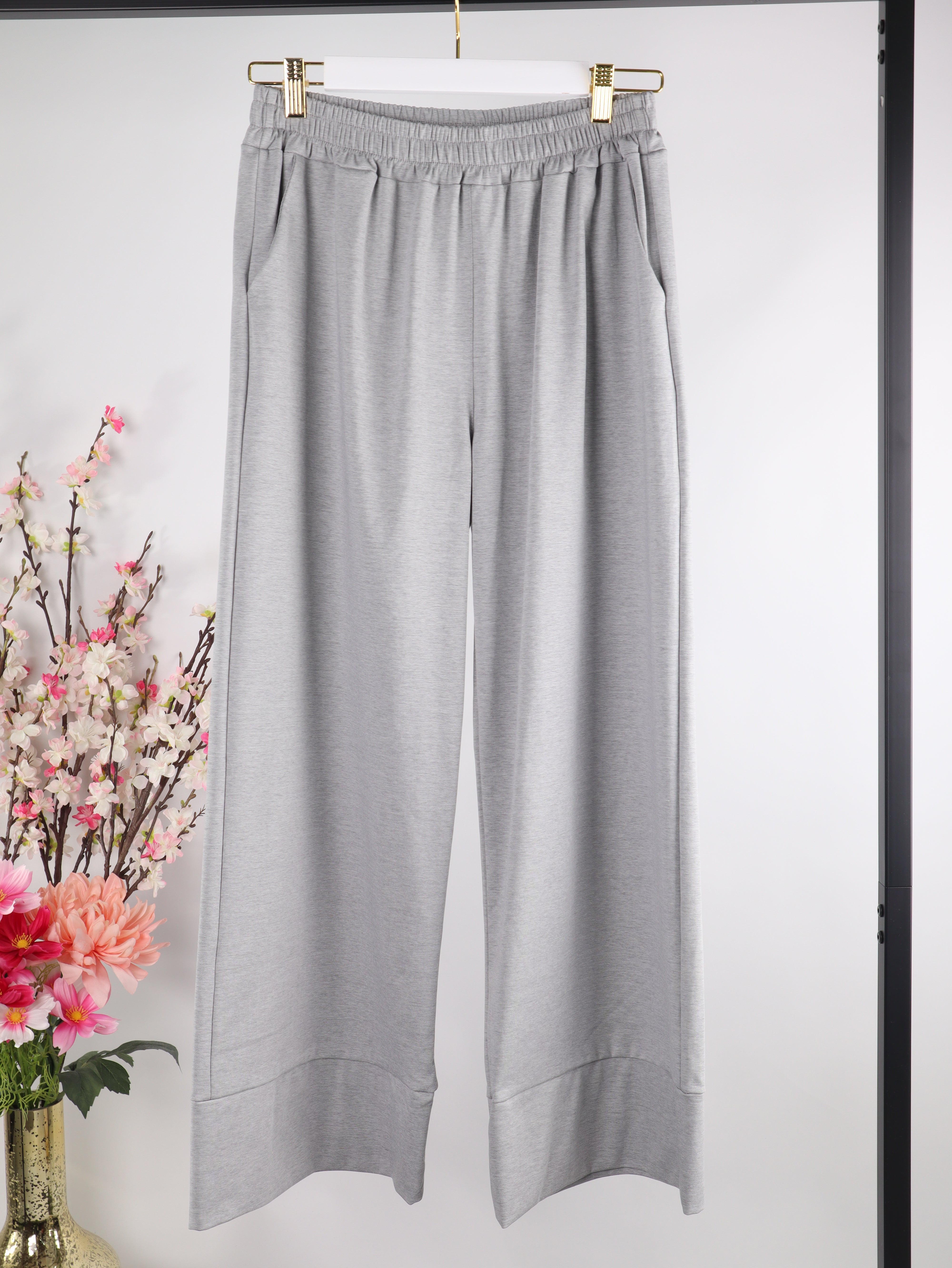 Wide Leg Hose