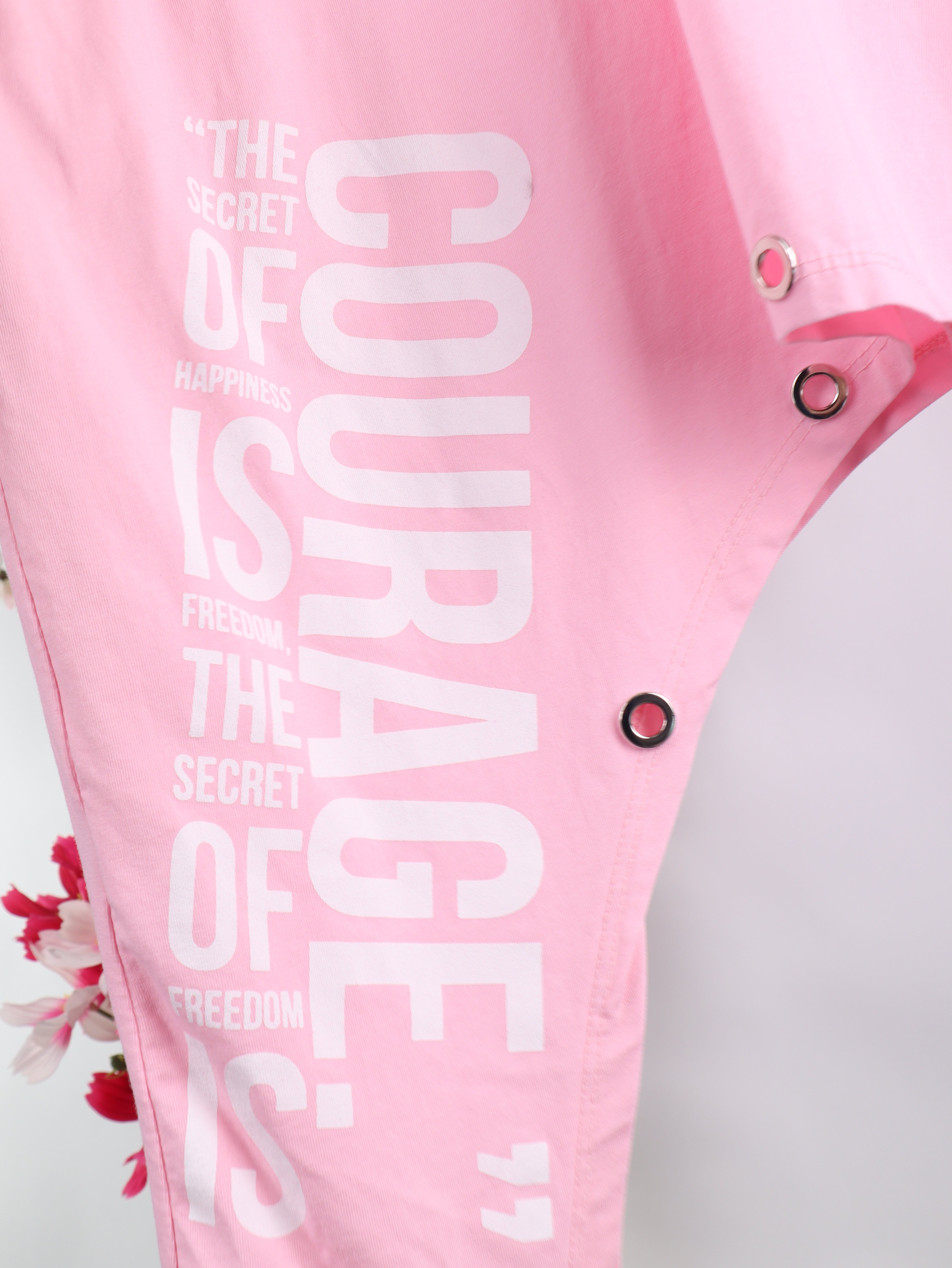 Oversize Shirt „Courage“ mit Ösen