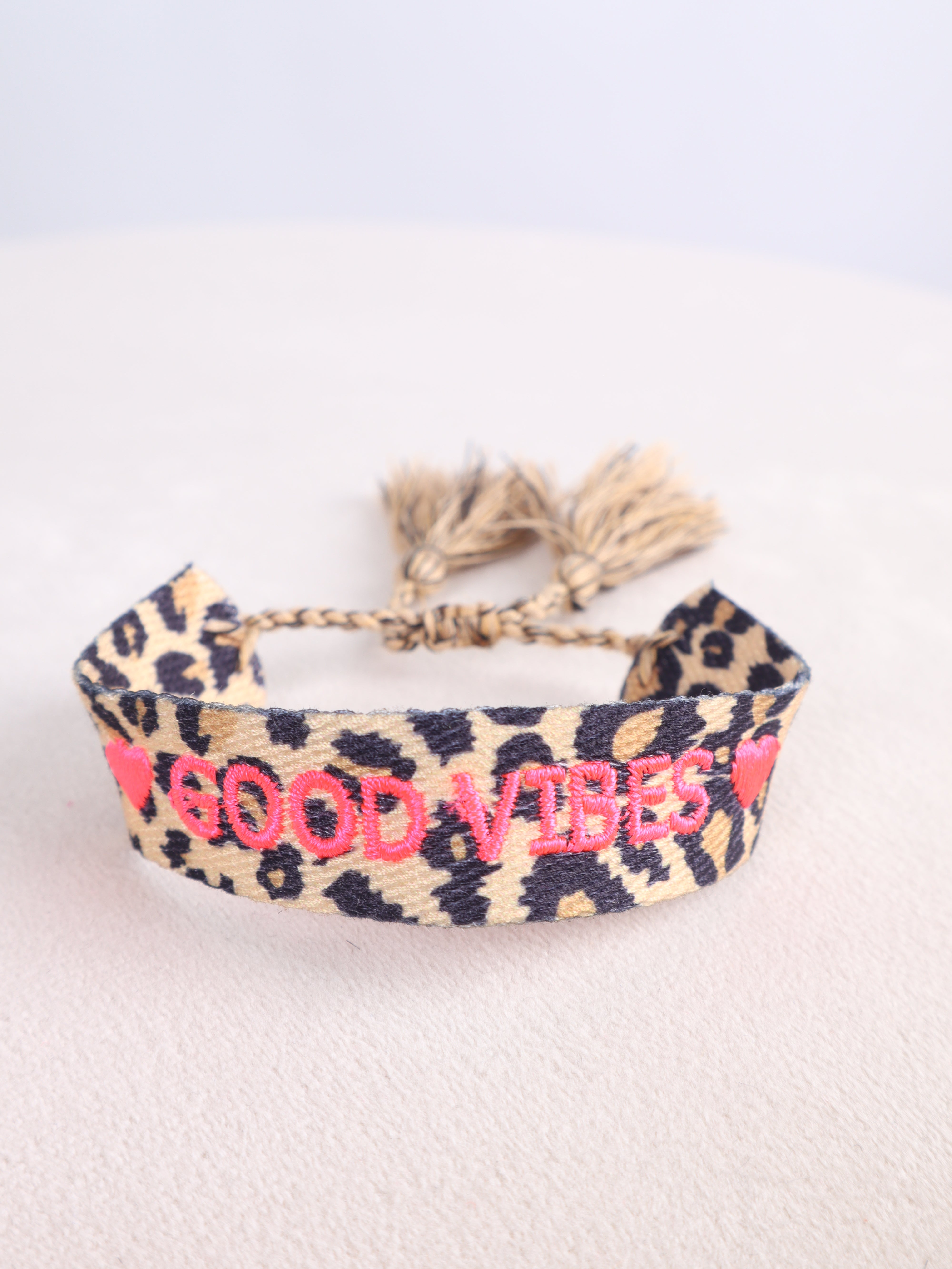 Armband „GOOD VIBES“ NEON