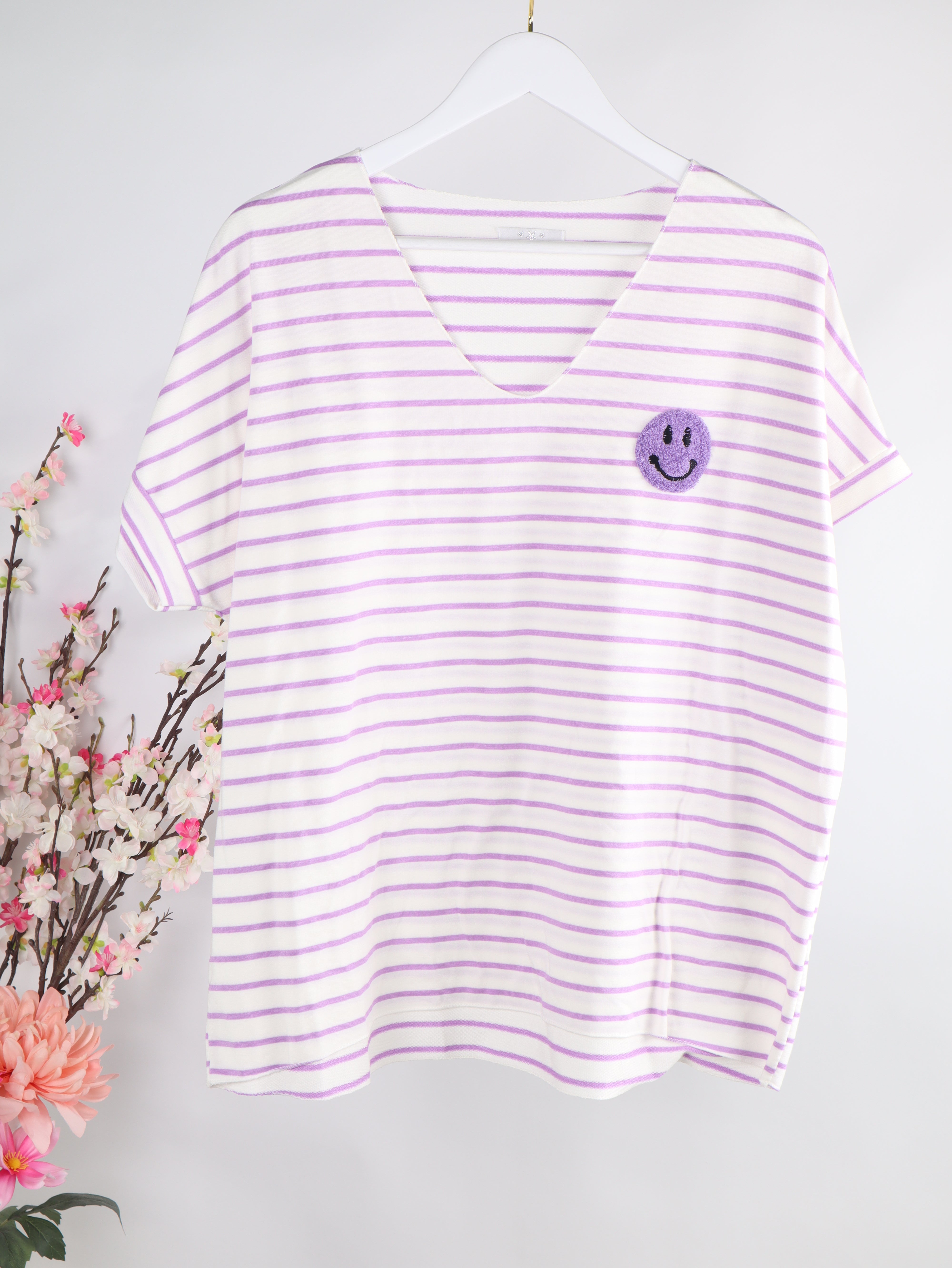 Gestreiftes Shirt mit Smiley-Patch