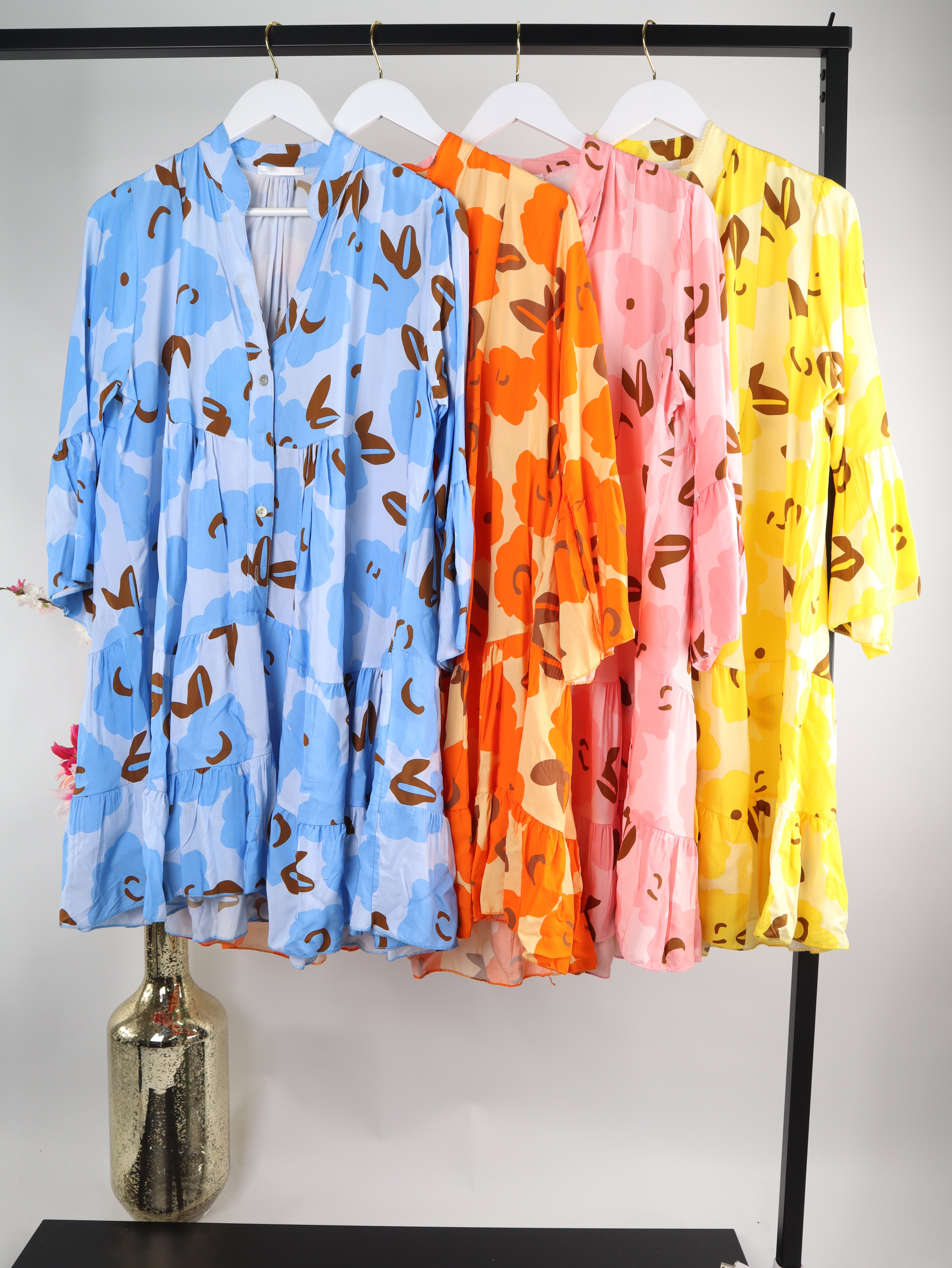 Viskose-Stufenkleid mit Retro-Blumenprint