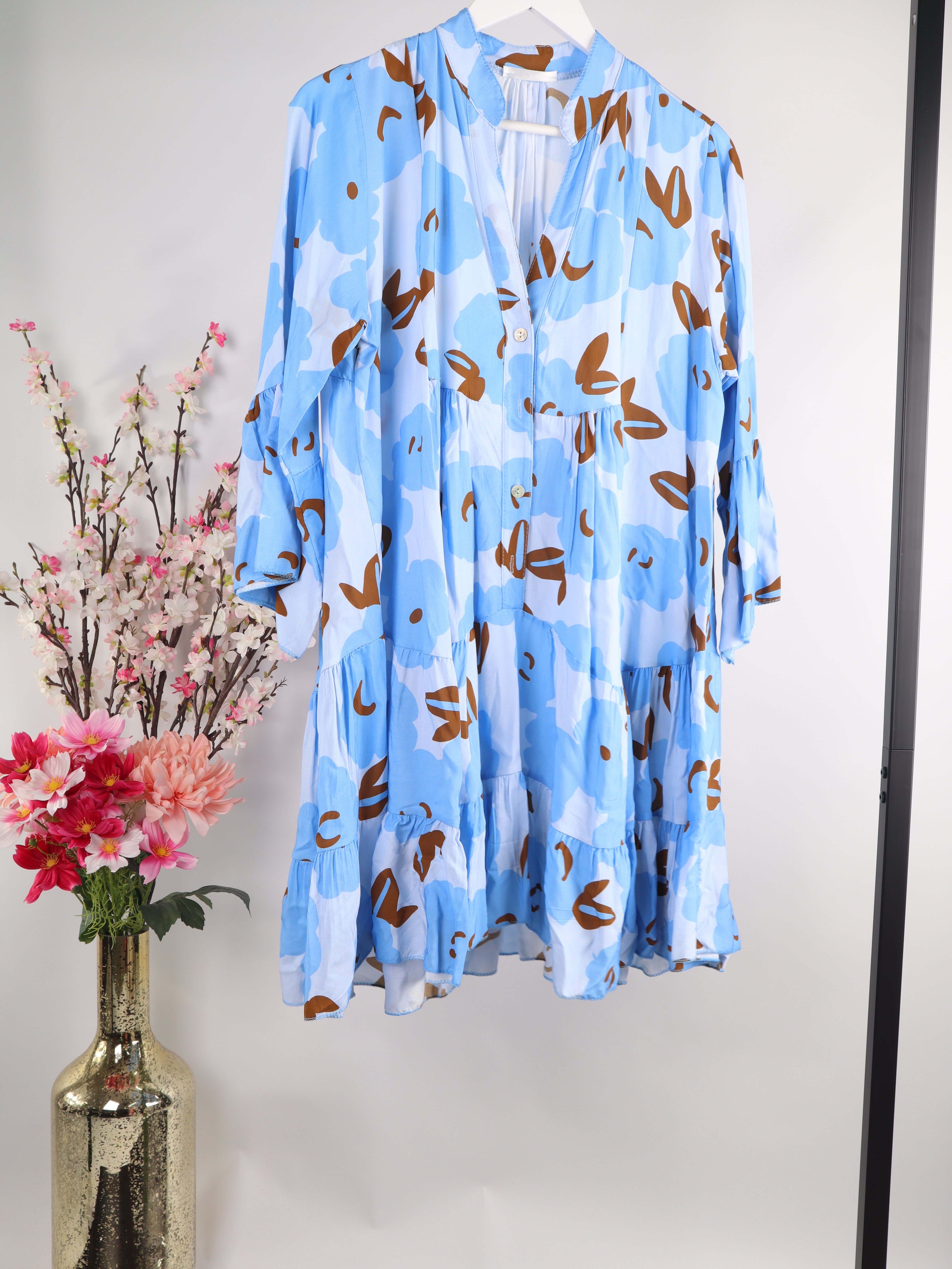 Viskose-Stufenkleid mit Retro-Blumenprint