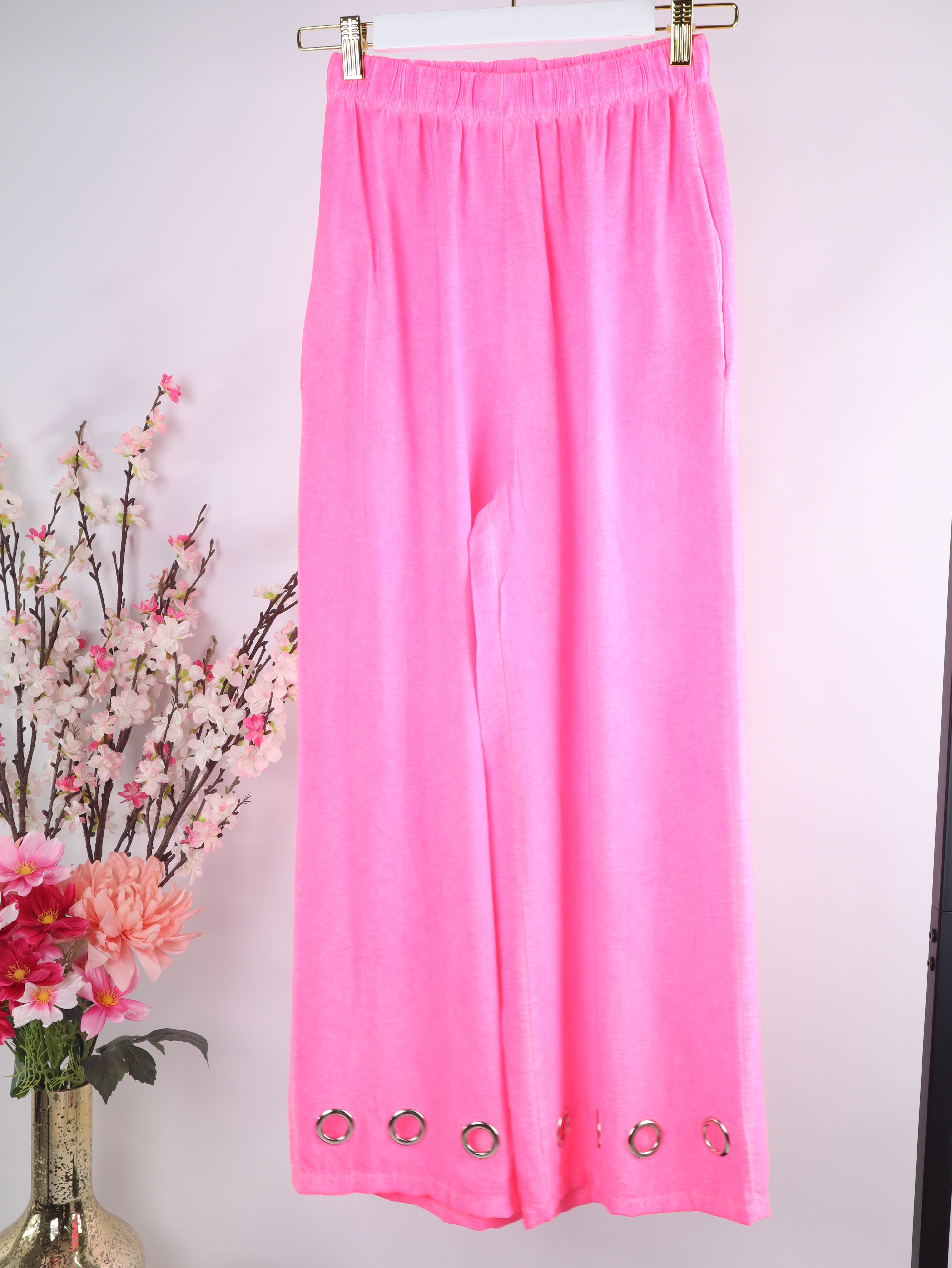 Stoffhose mit Ösen