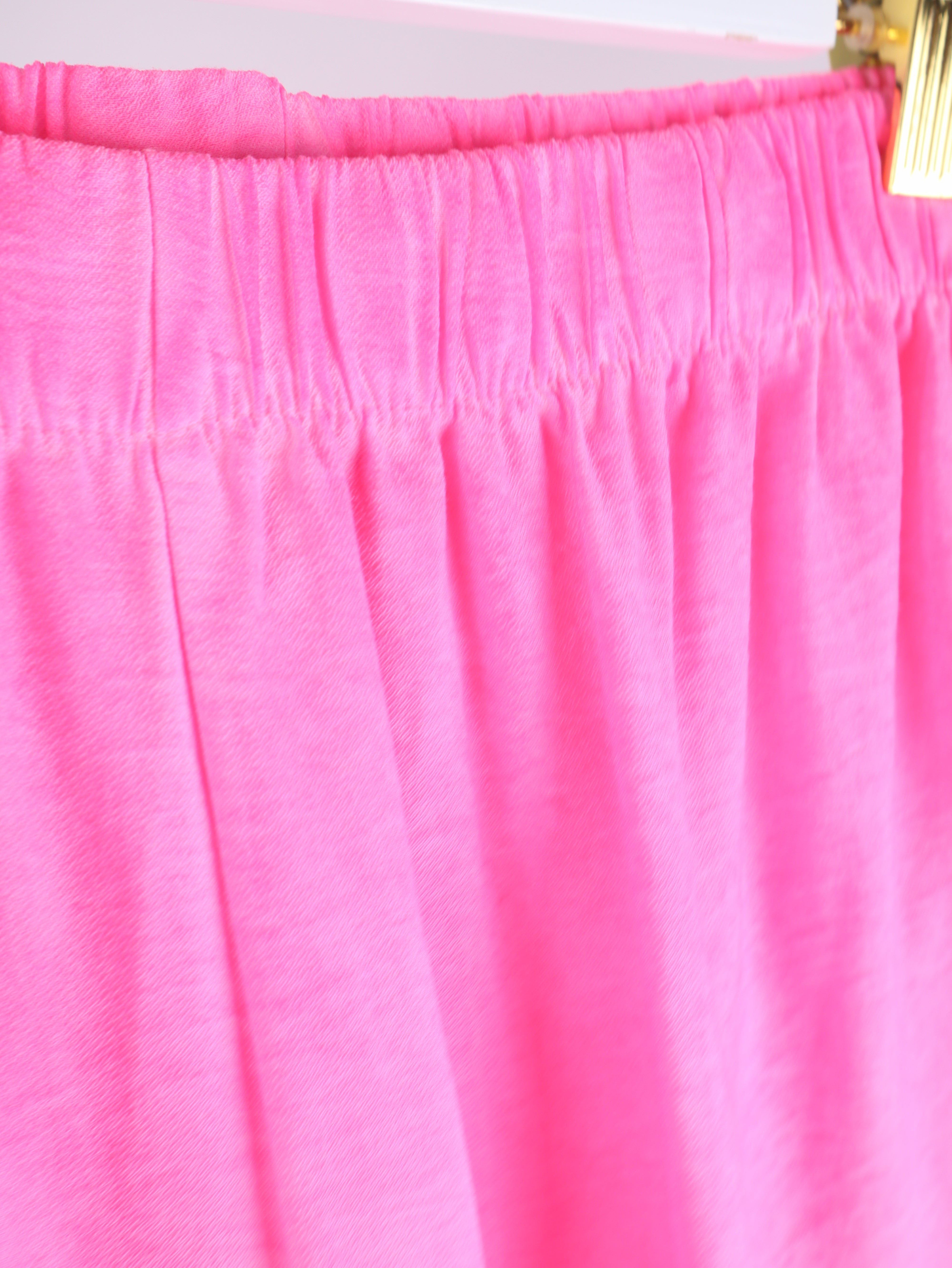 Stoffhose mit Ösen