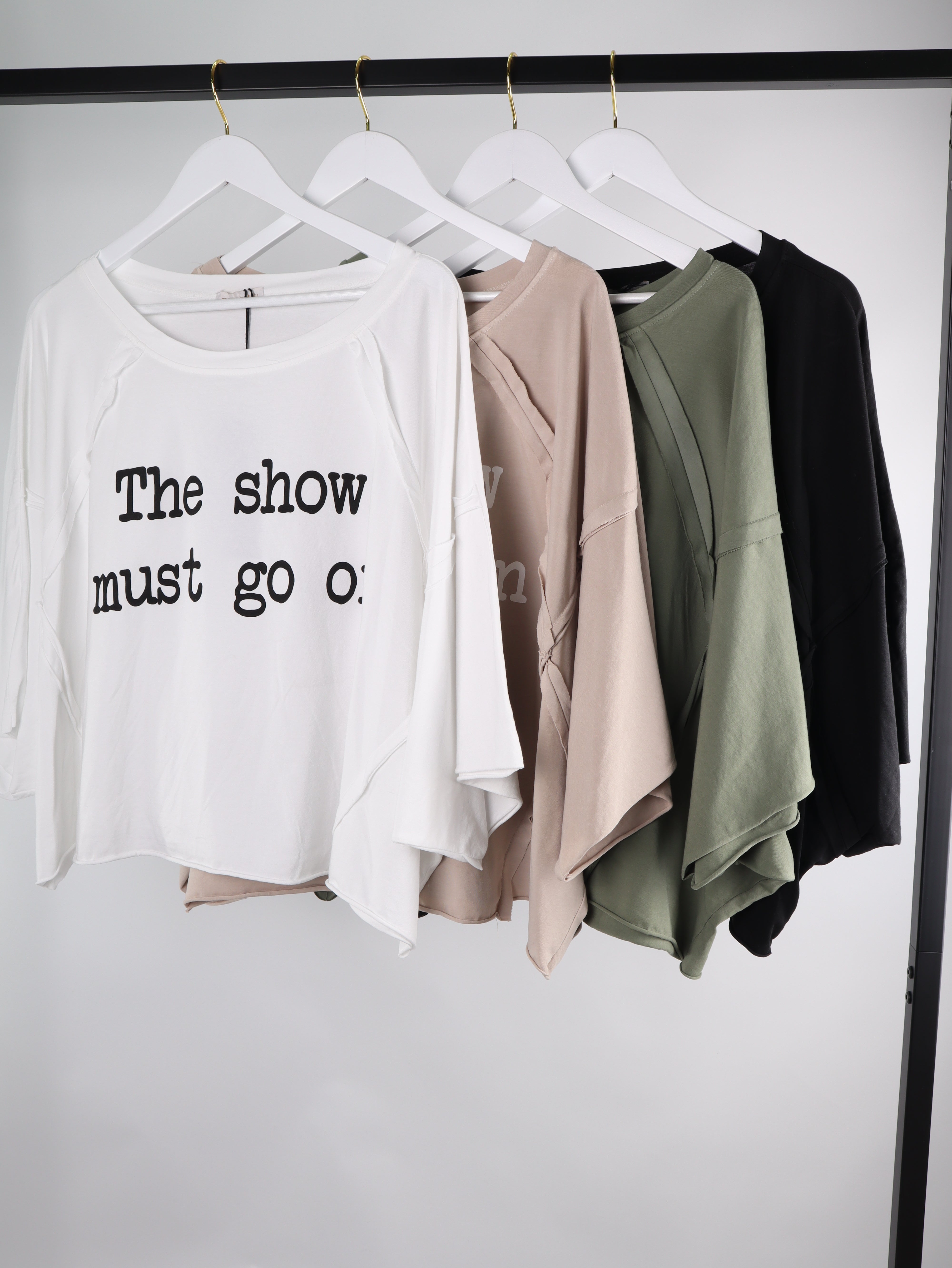 Oversize Shirt "The show must go on"