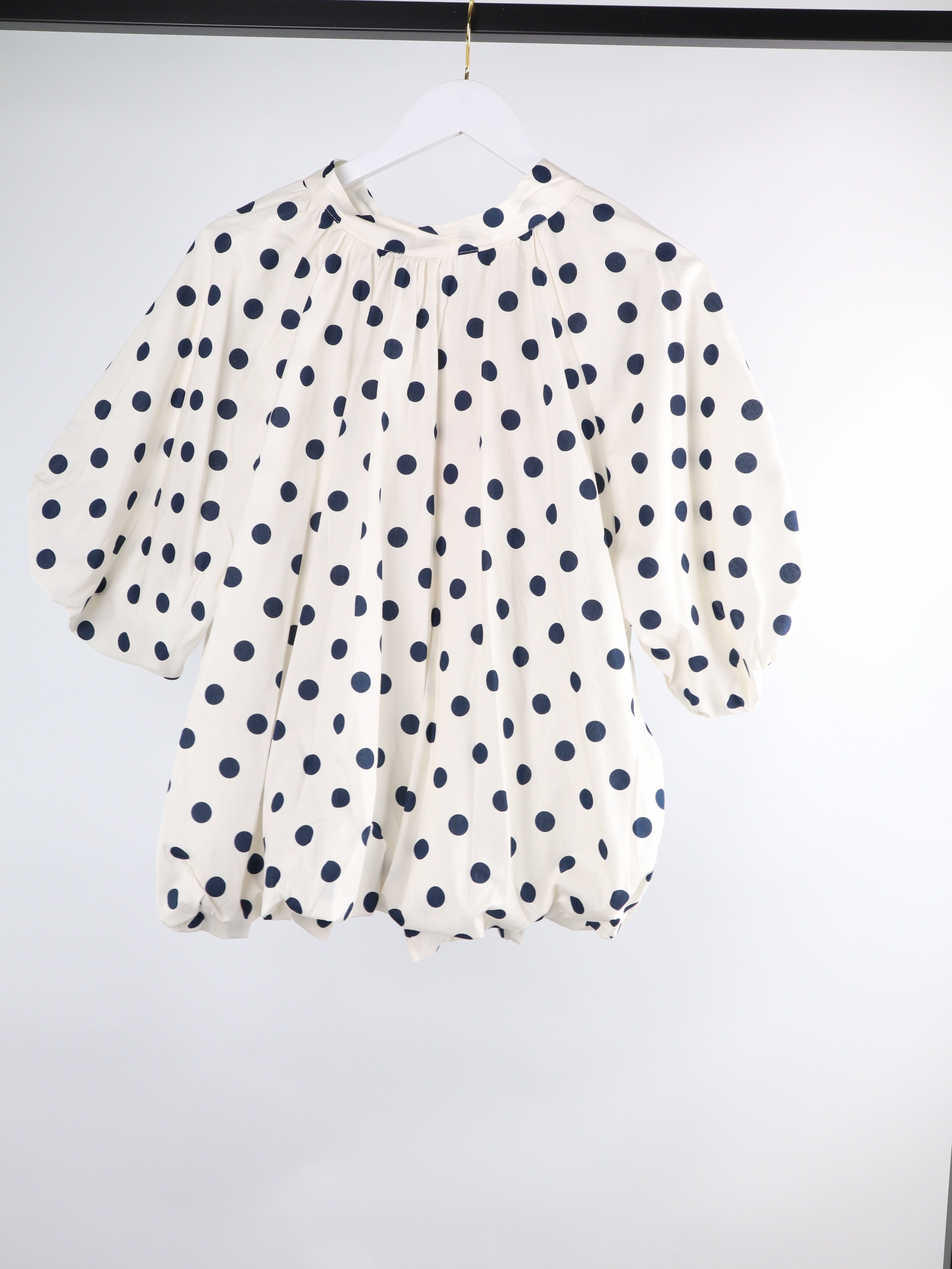 Oversize Polka-Dot Bluse mit Rückenschleifen