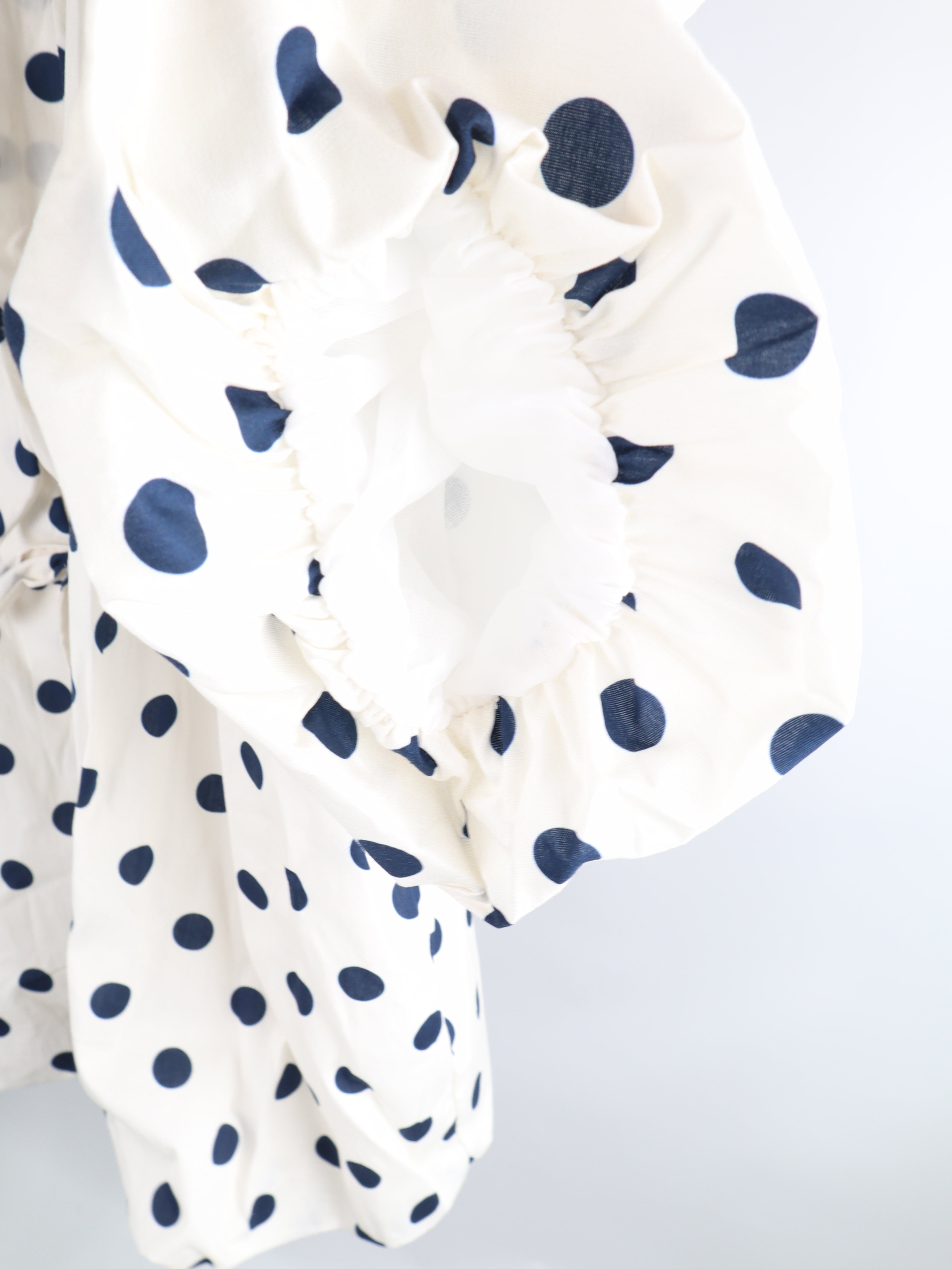 Oversize Polka-Dot Bluse mit Rückenschleifen
