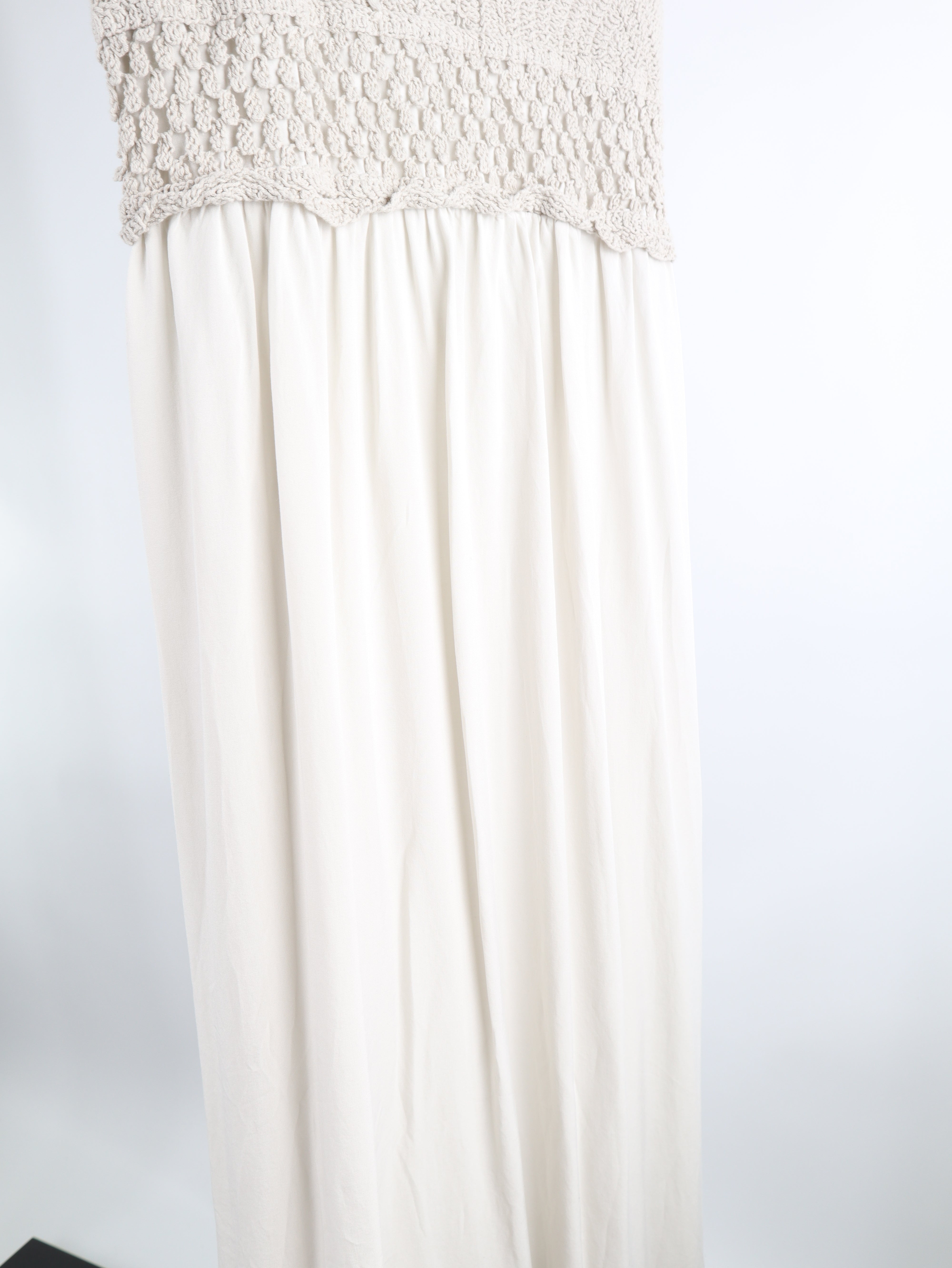 Maxikleid mit Häkel-Oberteil