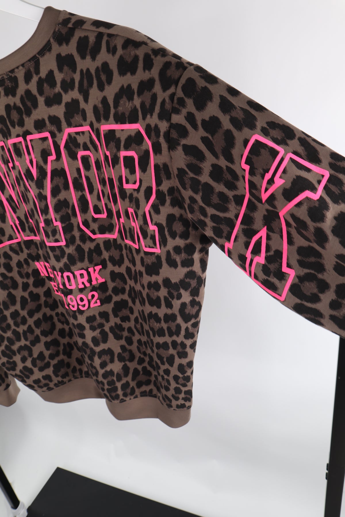 Leo Butterstoff Sweatshirt NEW YORK