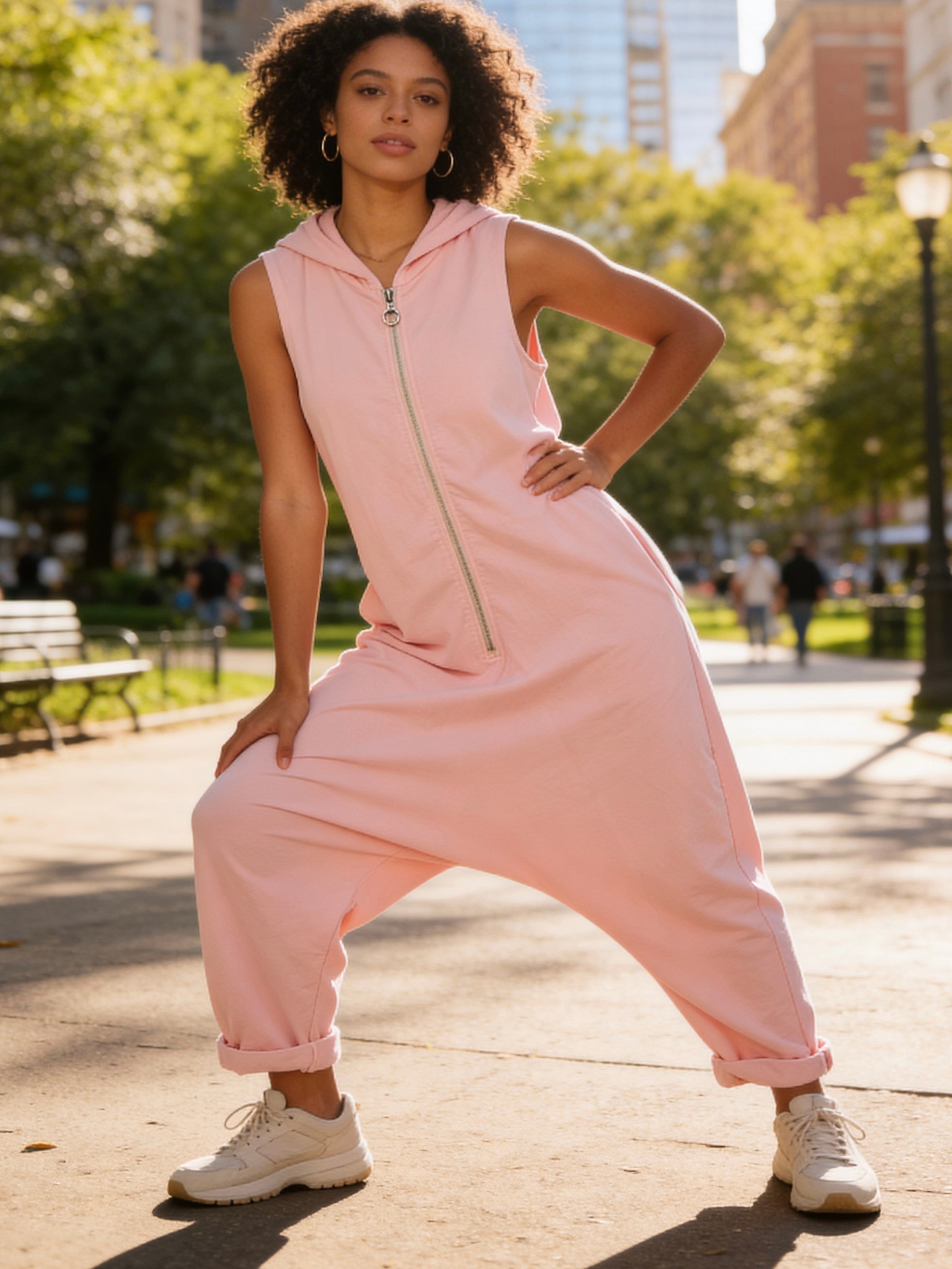 Ärmelloser Kapuzen-Jumpsuit