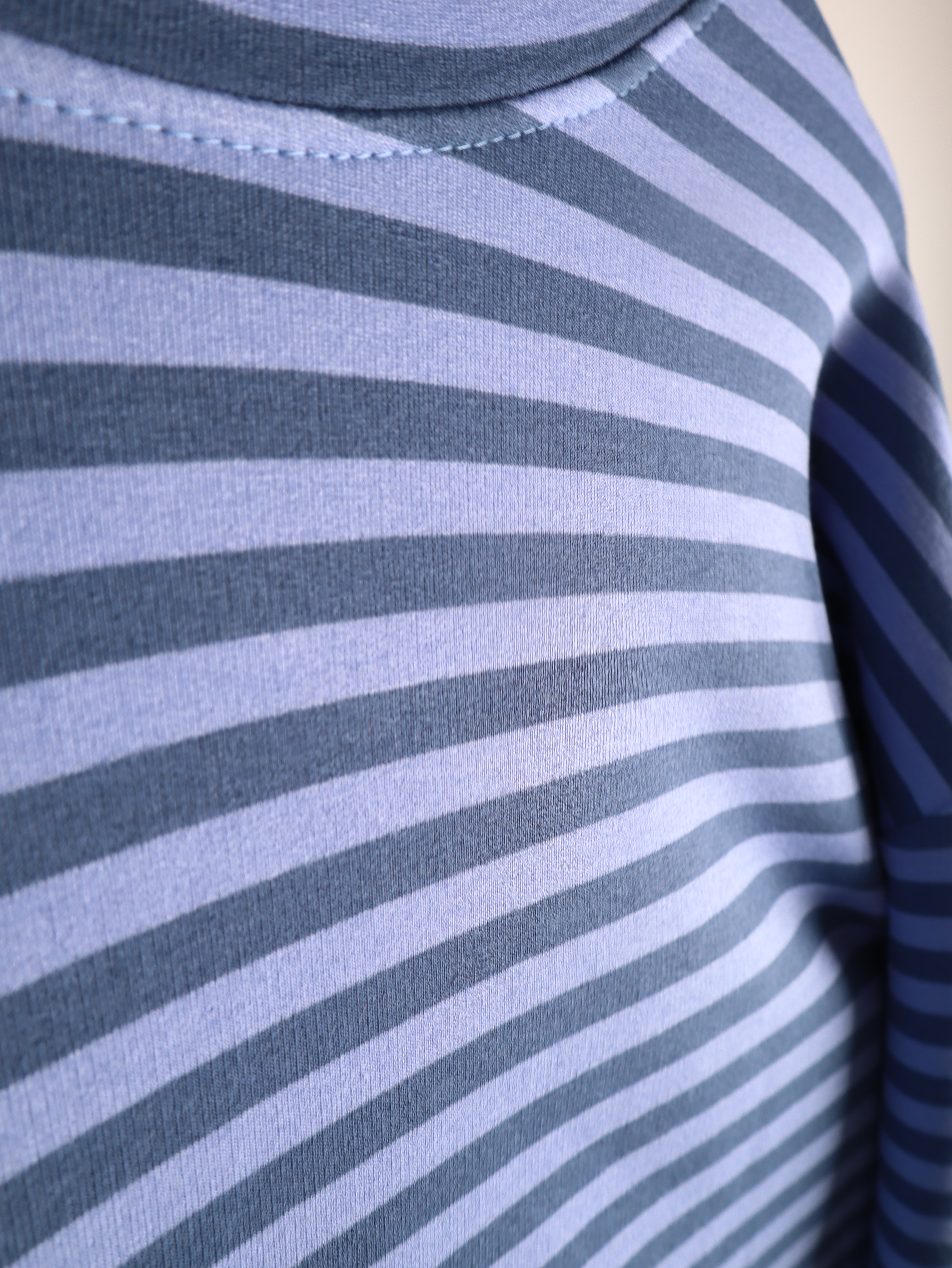 Langarmshirt RELAXED LINES