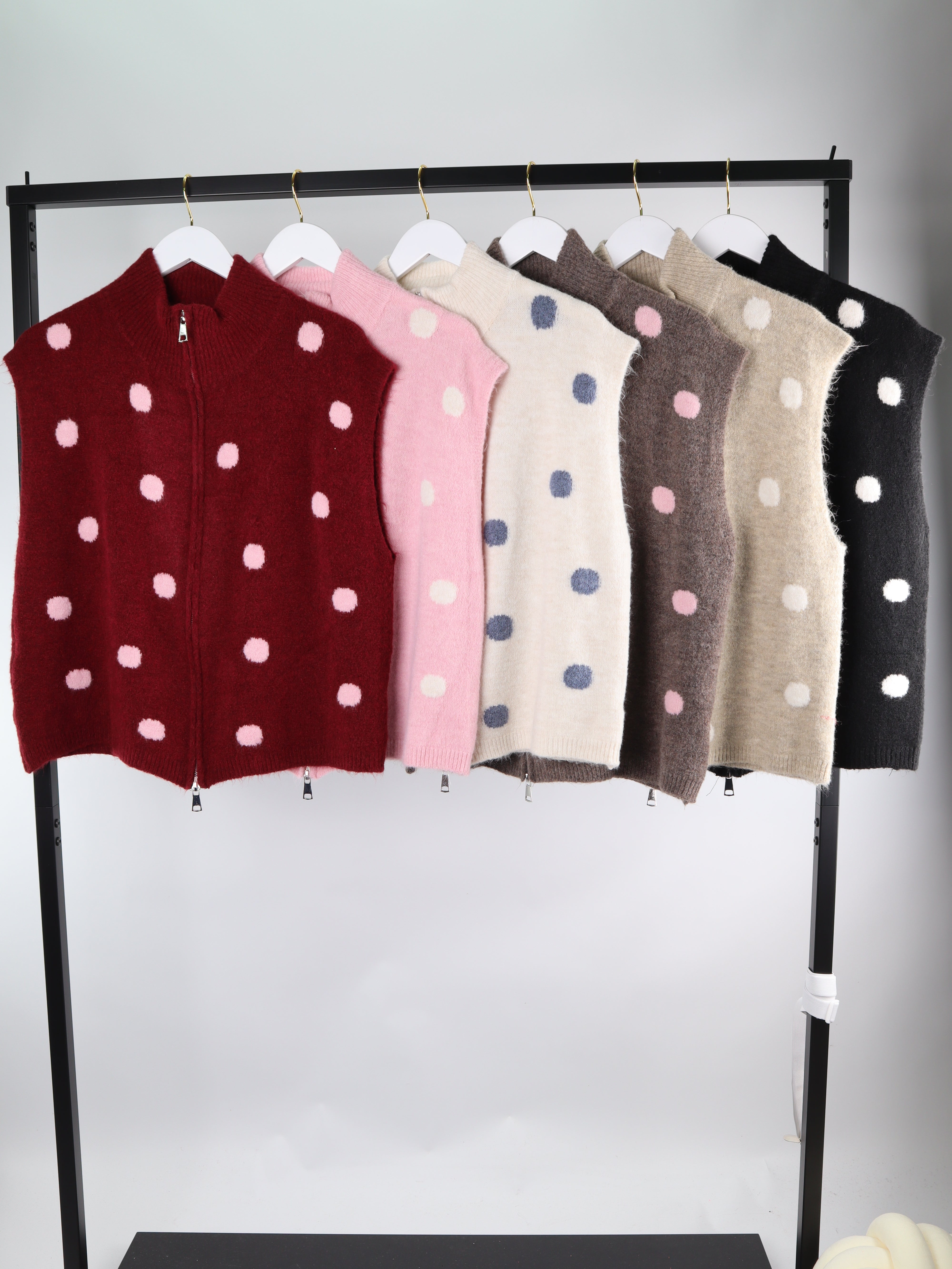 Strickweste POLKA DOT