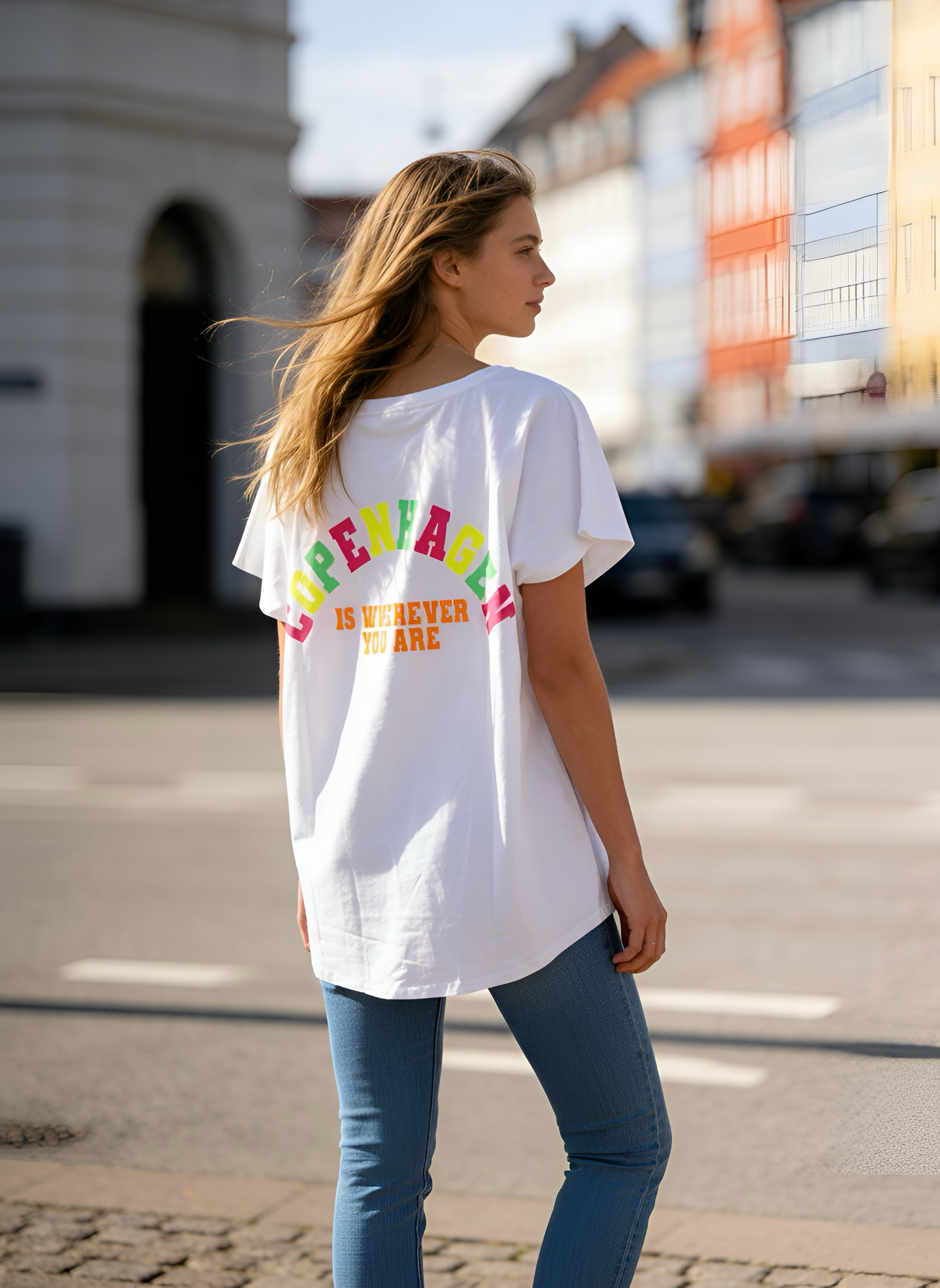 T-Shirt mit „Copenhagen“ Neon Print
