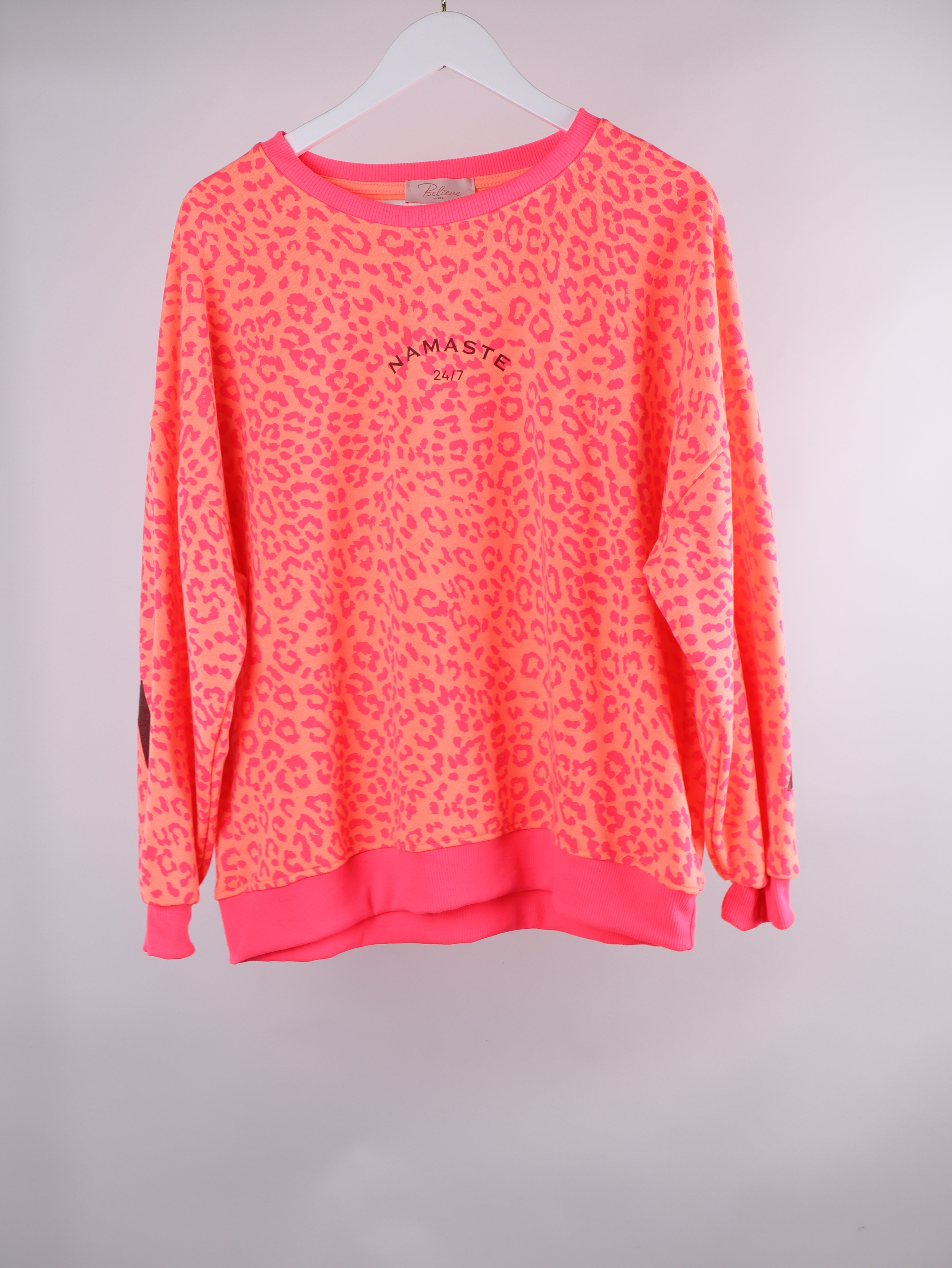 Sweatshirt mit Rückenprint NAMASTE LEO