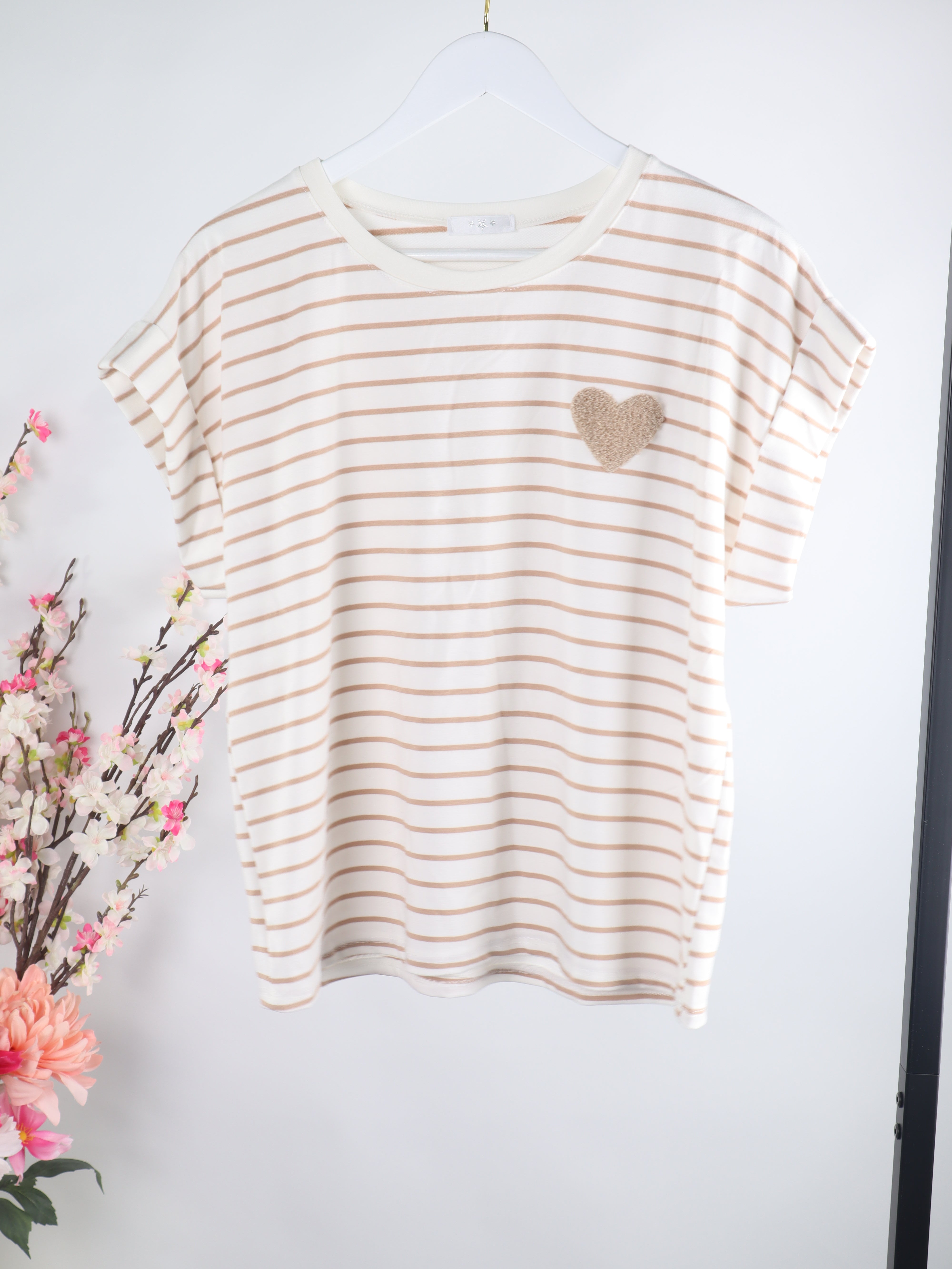 Gestreiftes Shirt mit Herz-Patch