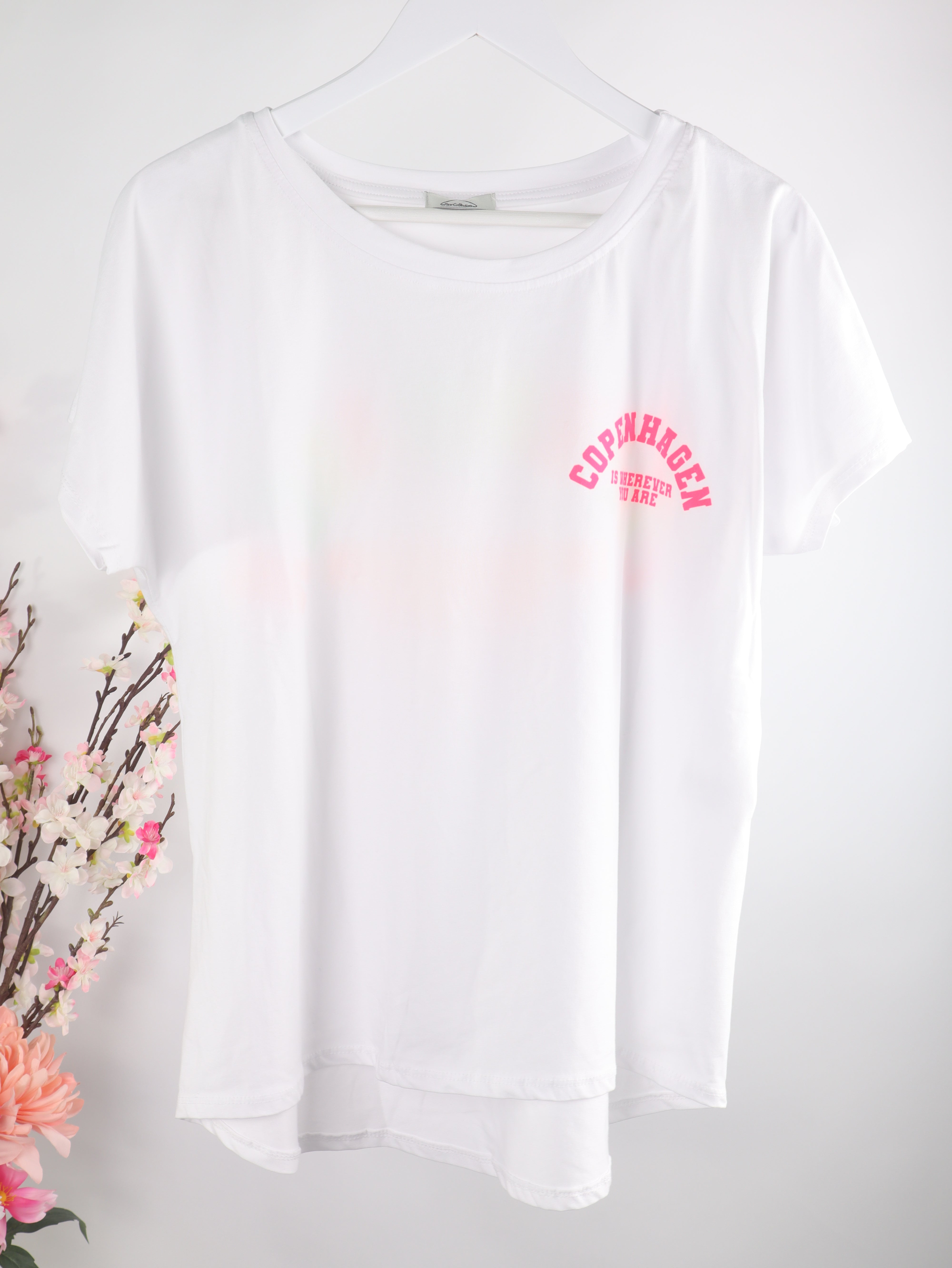 T-Shirt mit „Copenhagen“ Neon Print