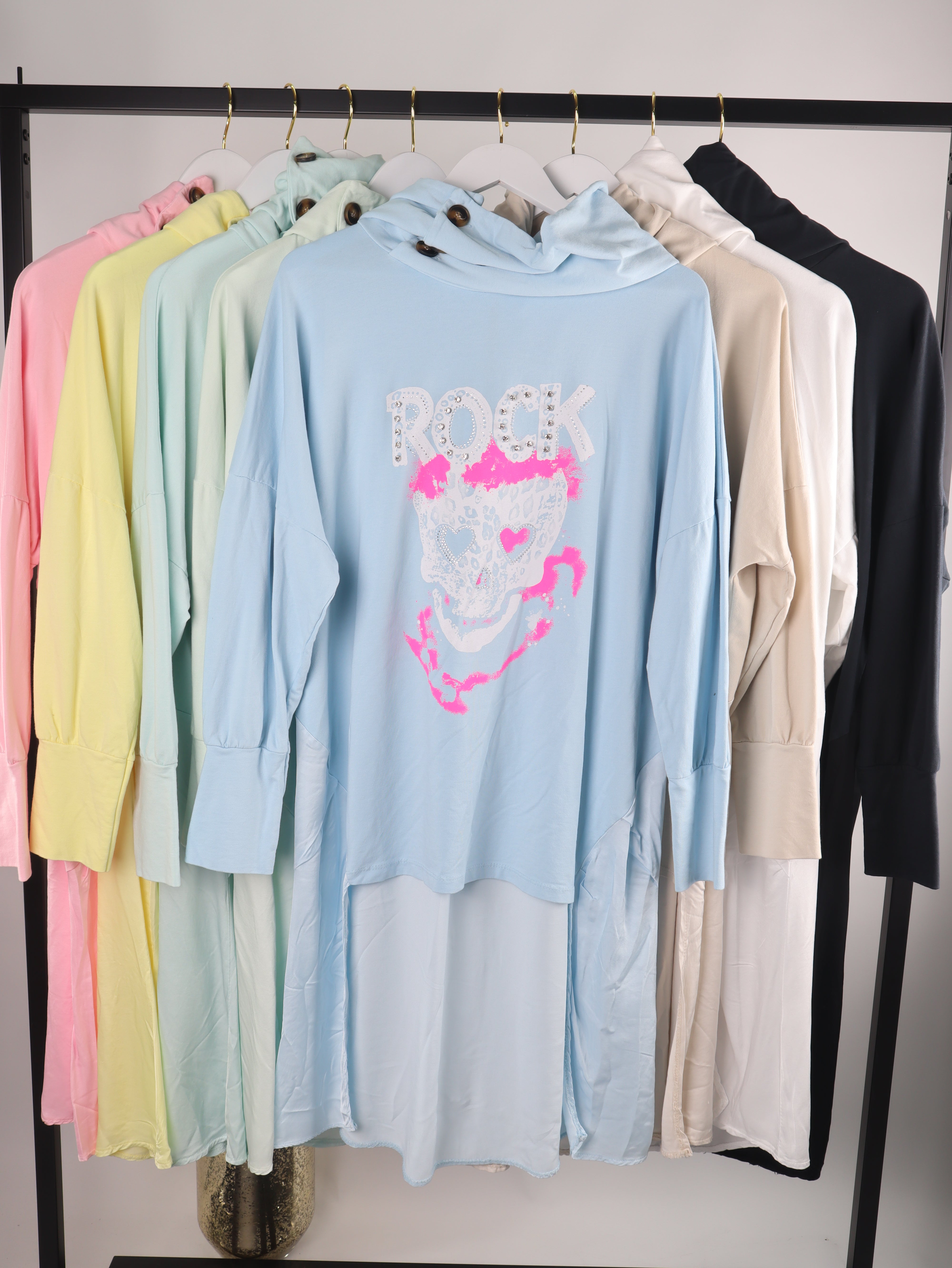 Oversize Hoodie Kleid „Rock Skull“ – Strass & Neon Print