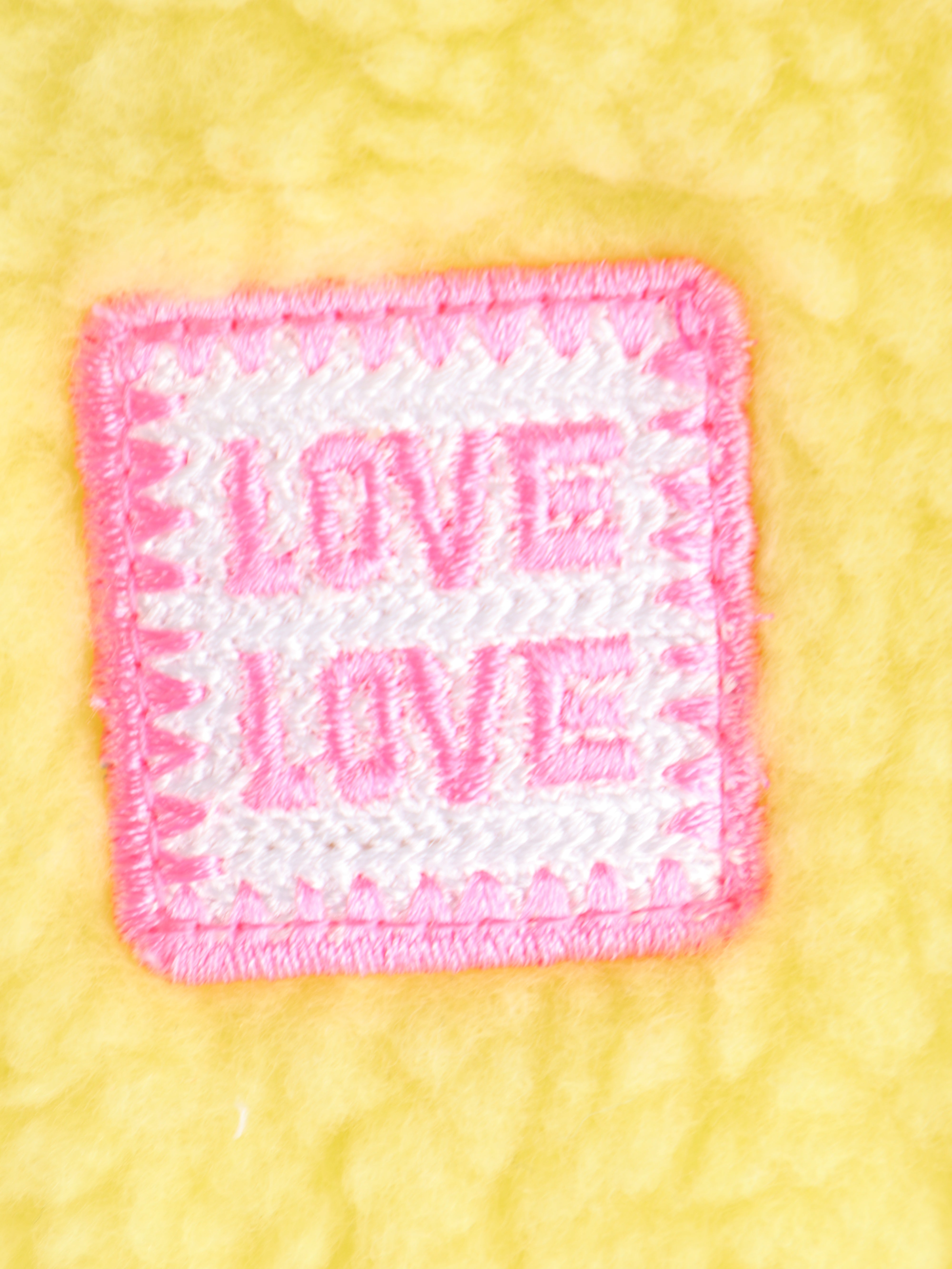 Teddy Weste LOVE LOVE Patch