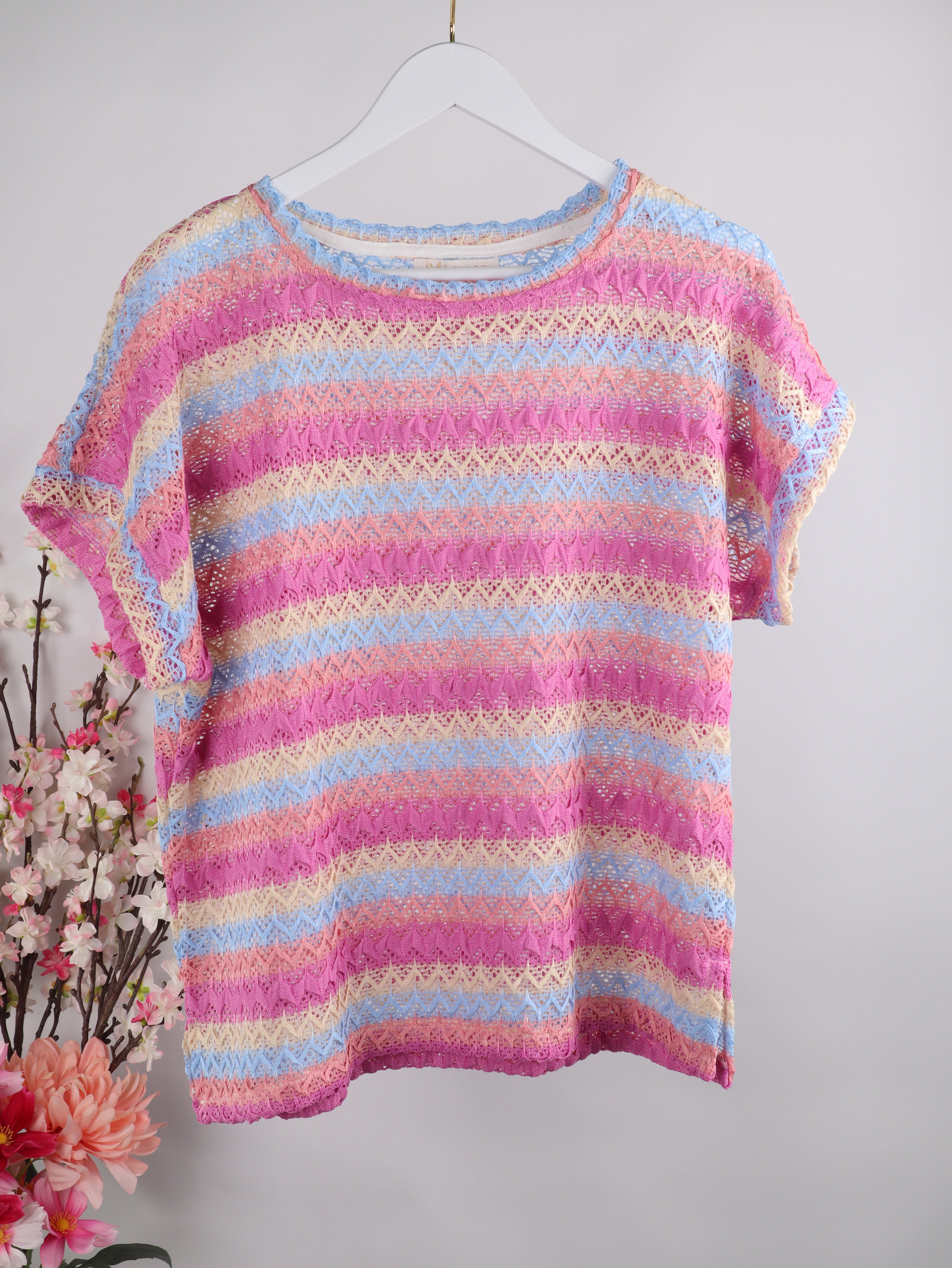 Kurzarm Häkelshirt „Color Wave“