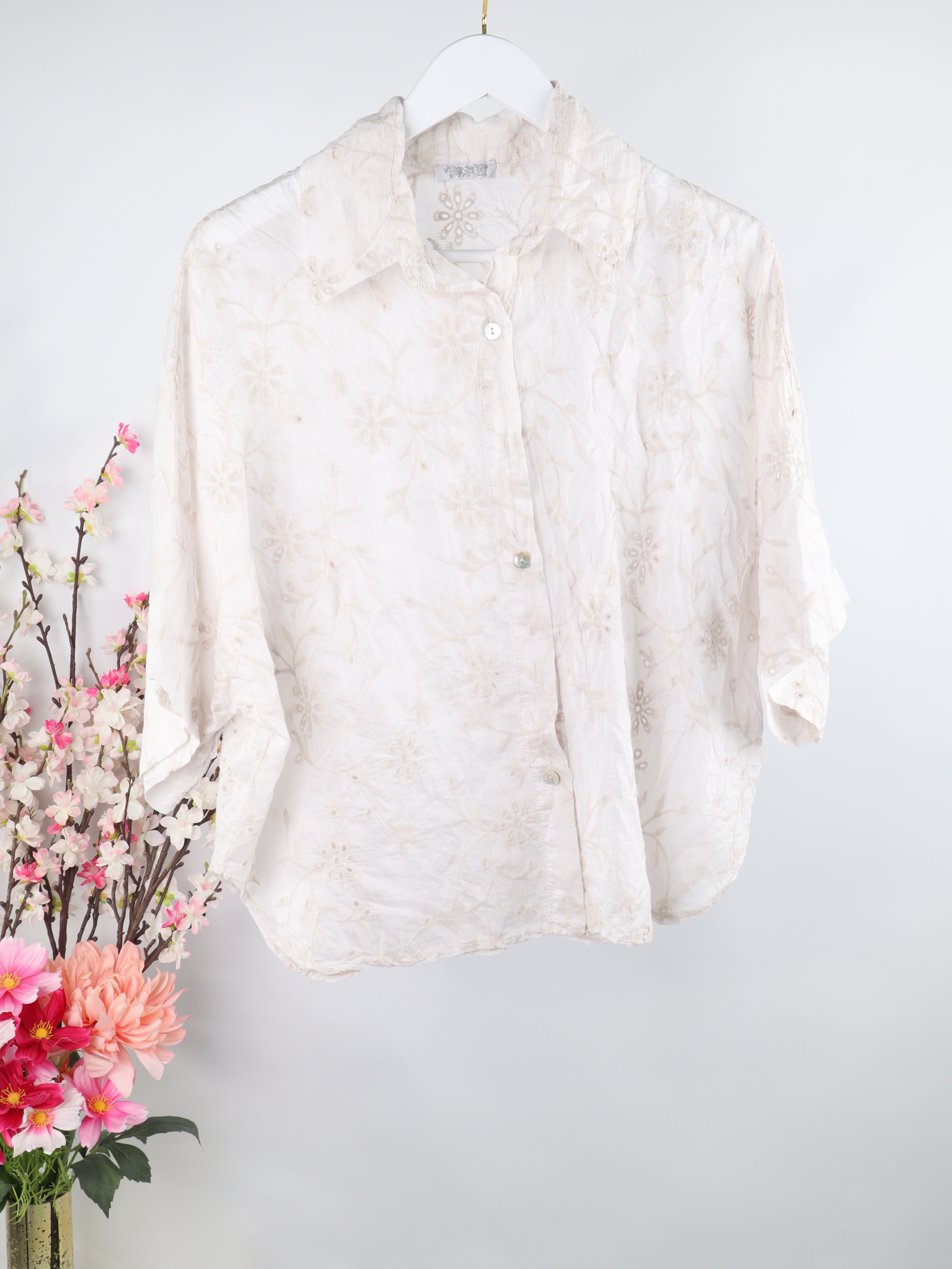 Bestickte Kurzarm-Bluse