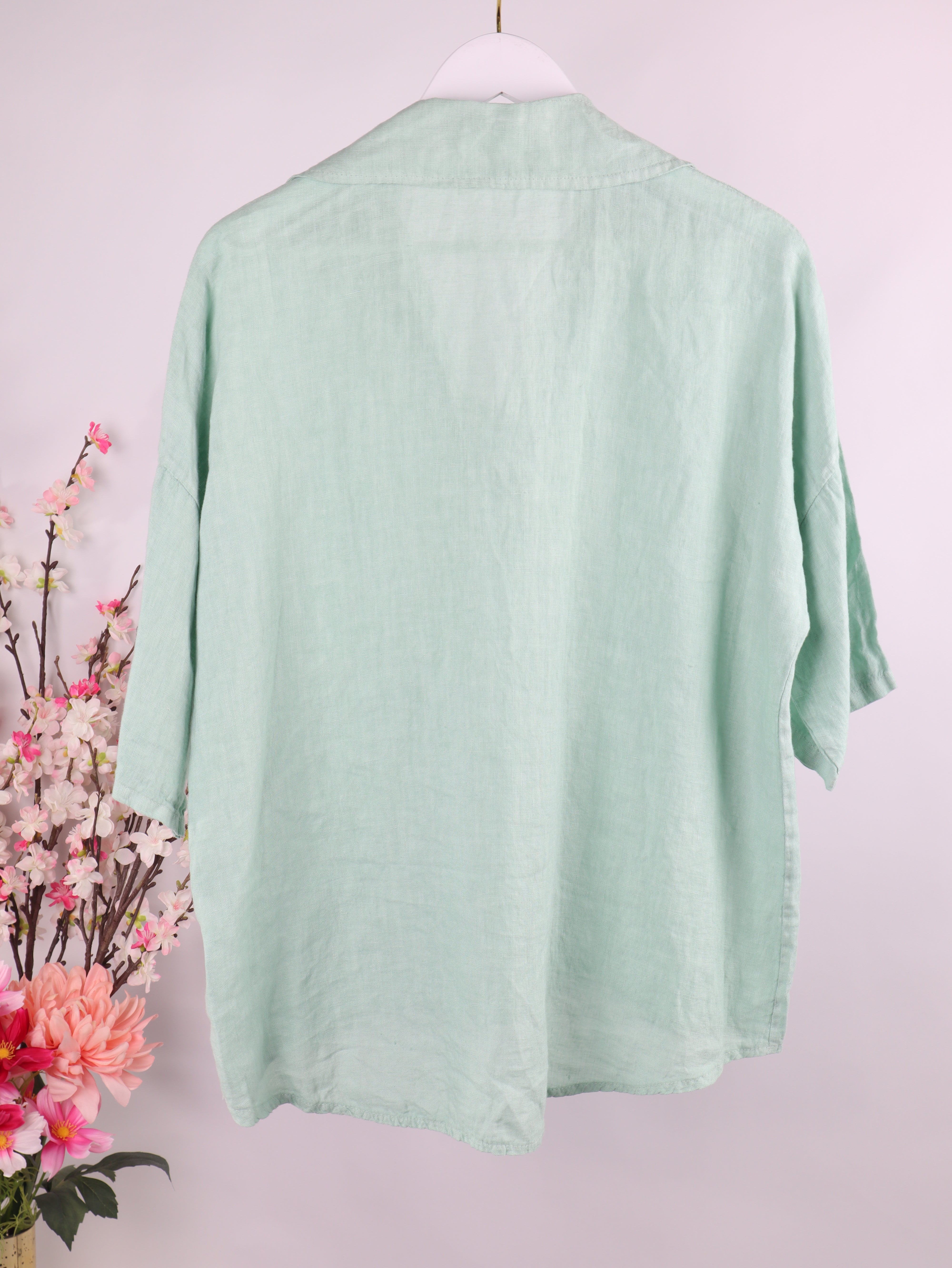 Oversize Leinenshirt mit Zierknopf