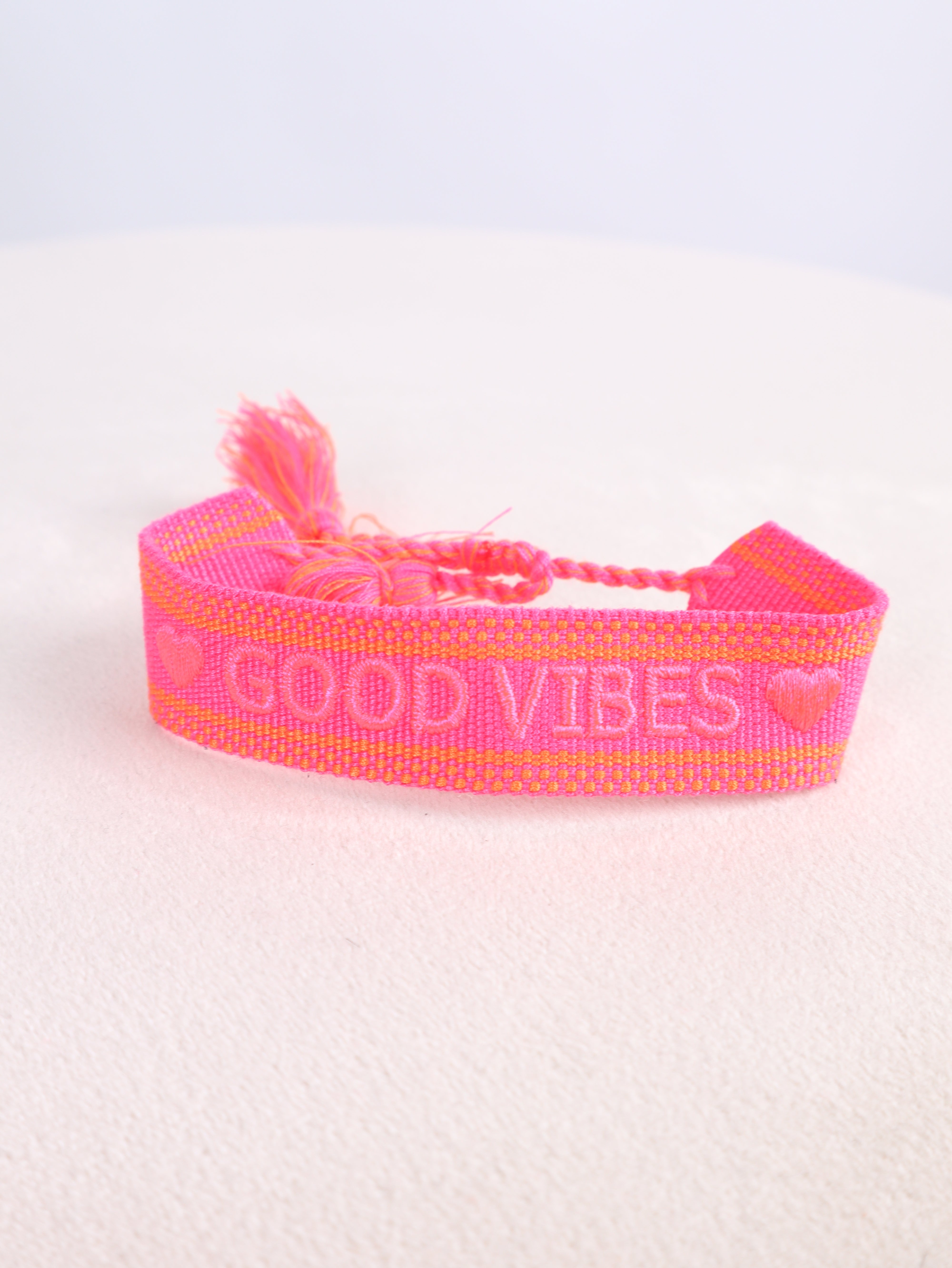 Armband „GOOD VIBES“ NEON