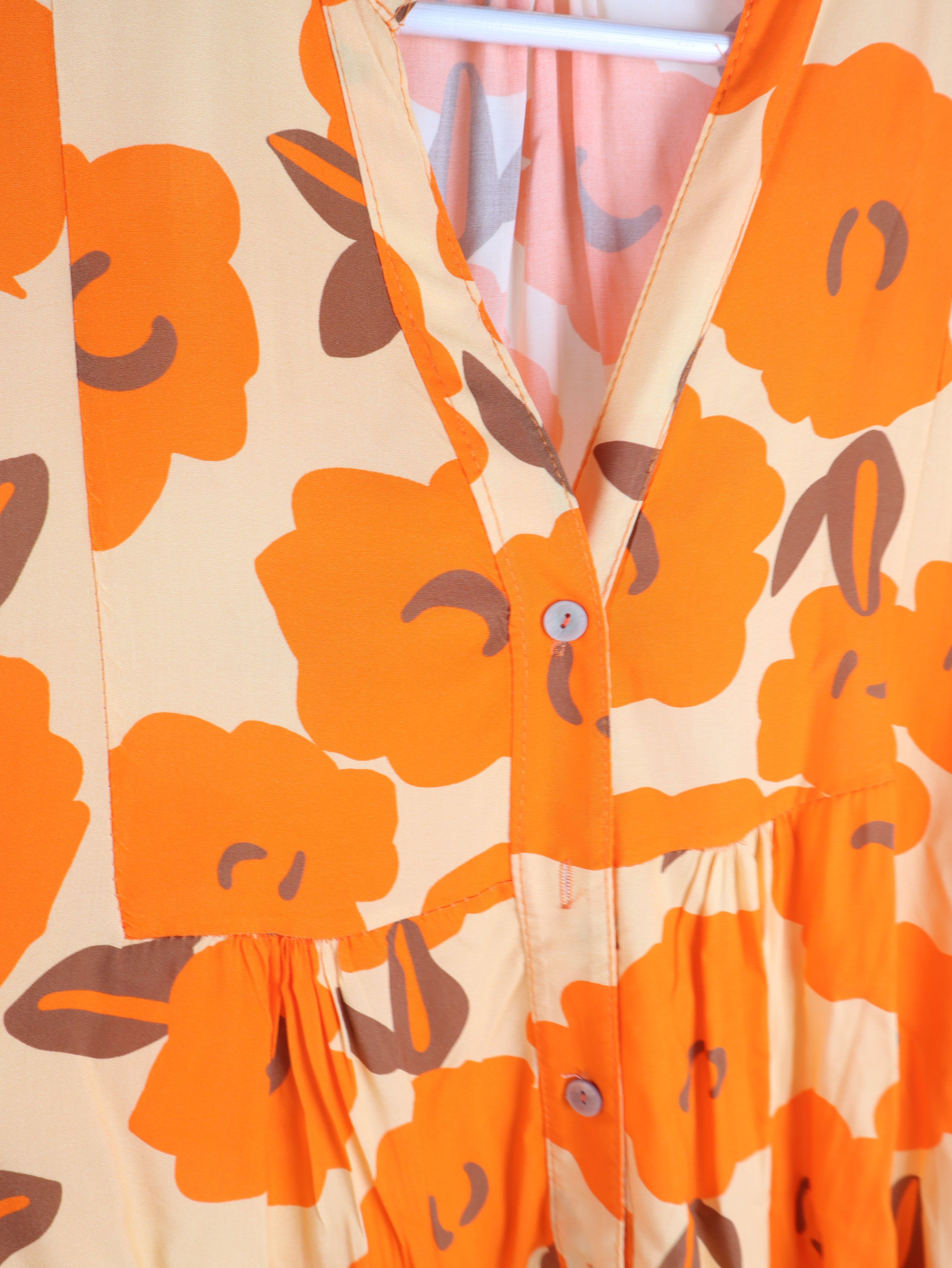 Viskose-Stufenkleid mit Retro-Blumenprint